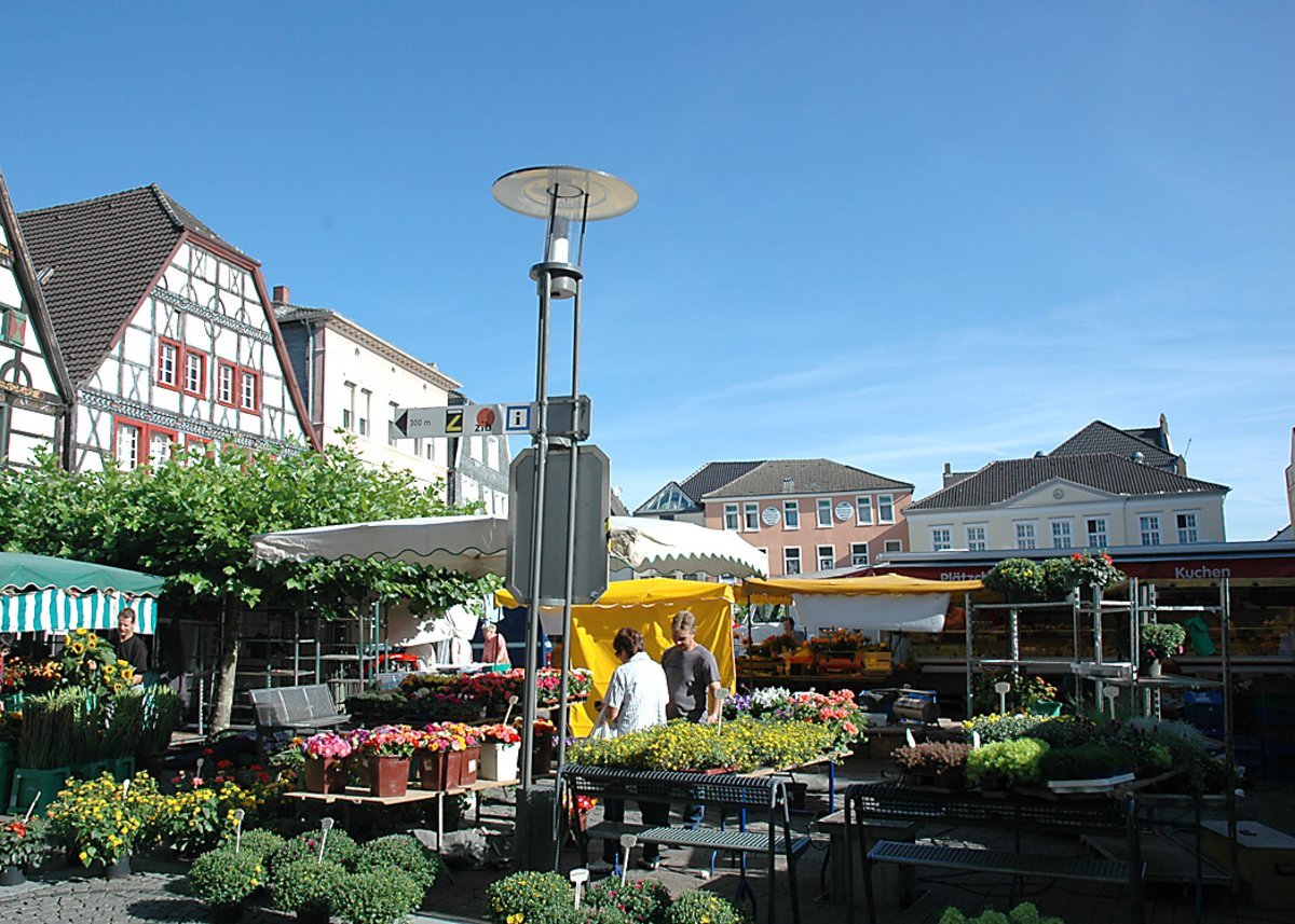 Der Wochenmarkt in Unna ist immer gut besucht.