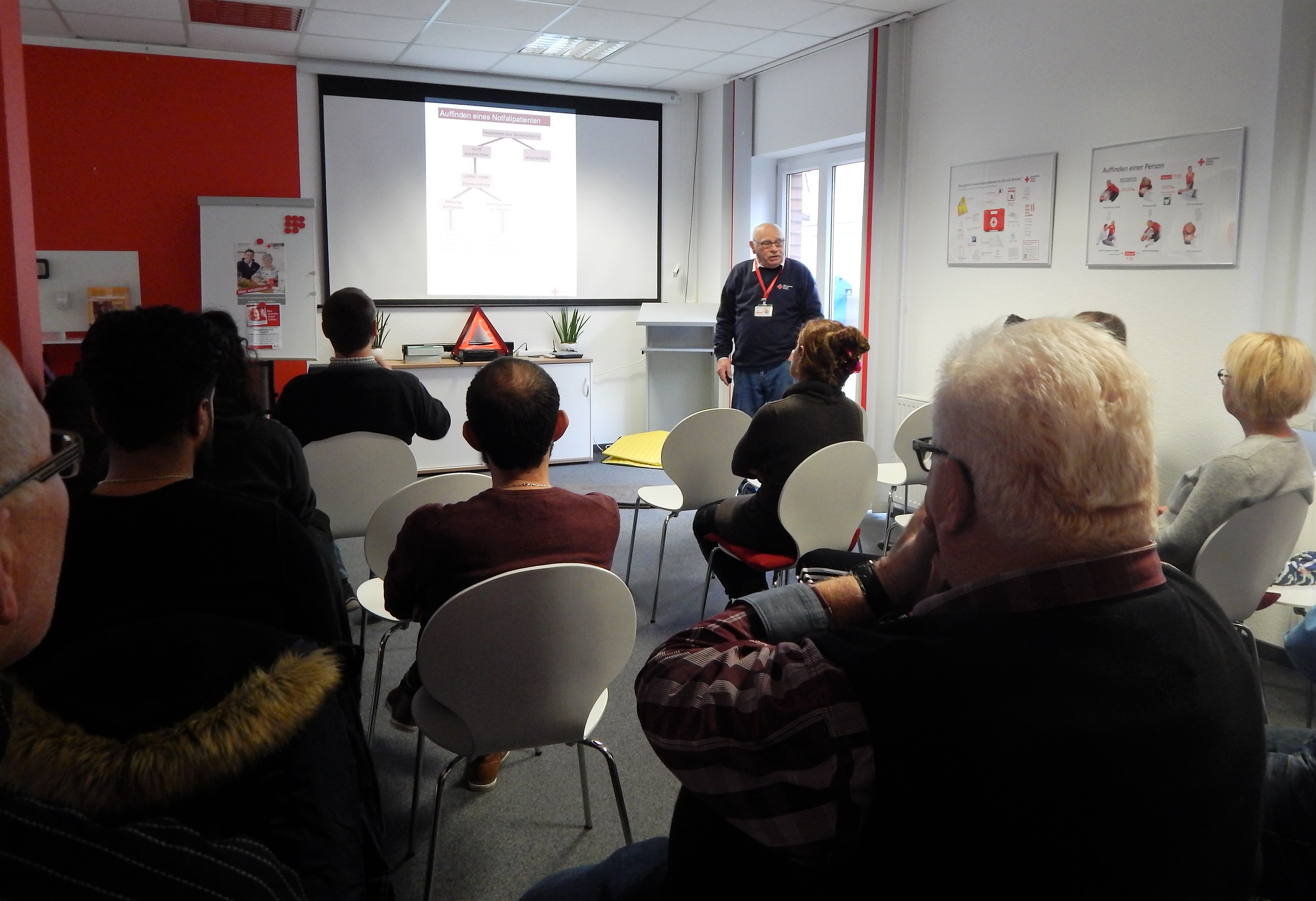 Volles Haus beim 1.Rotkreuzkurs 2019 im DRK Informations- und Beratungszentrum, Bottroper Str. 6 am Sonntag, 06.01.2019,
