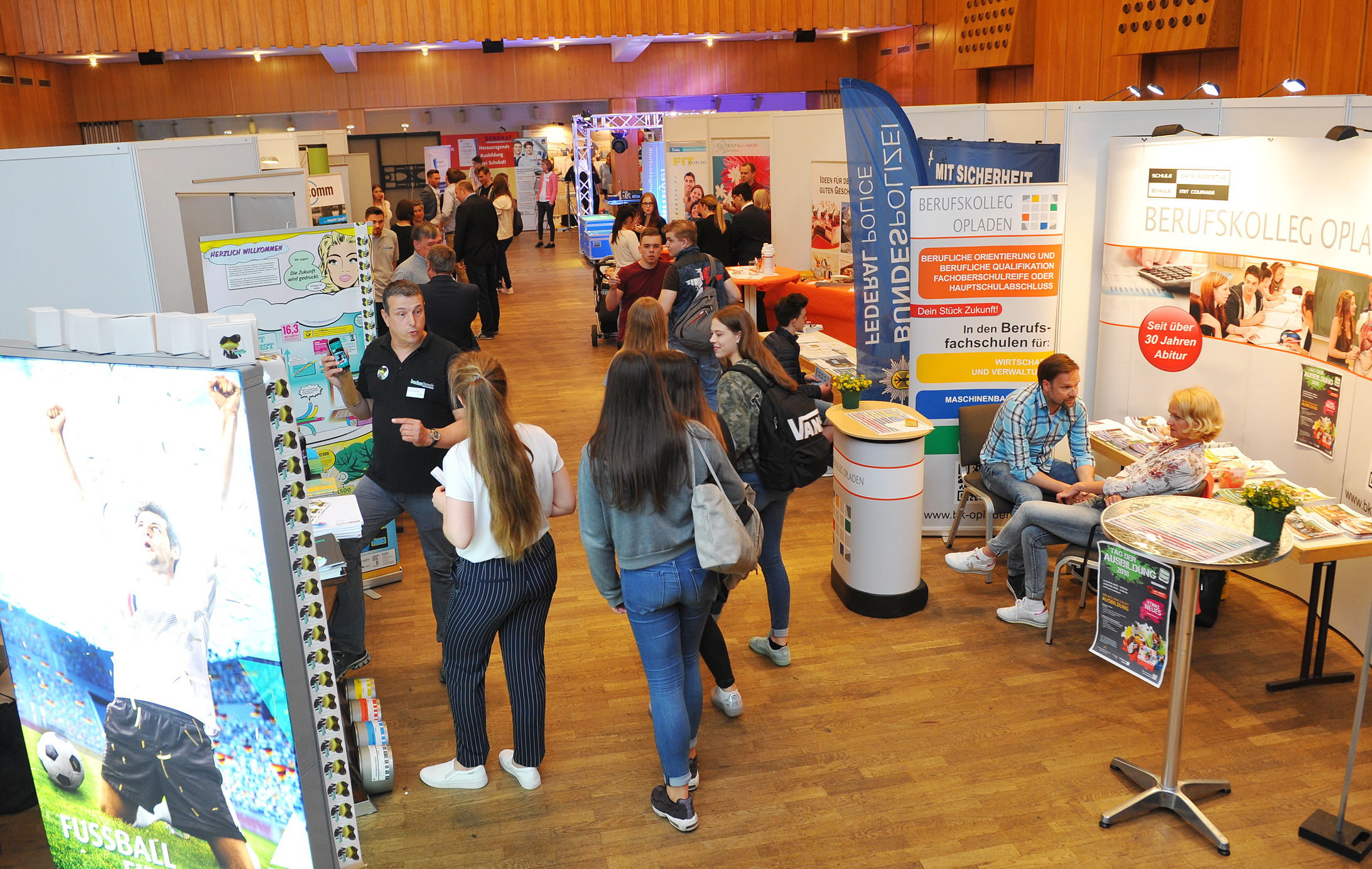Unternehmen, die sich auf der diesjährigen Berufsorientierungsbörse BOB 2019 präsentieren möchten, können sich ab sofort anmelden.