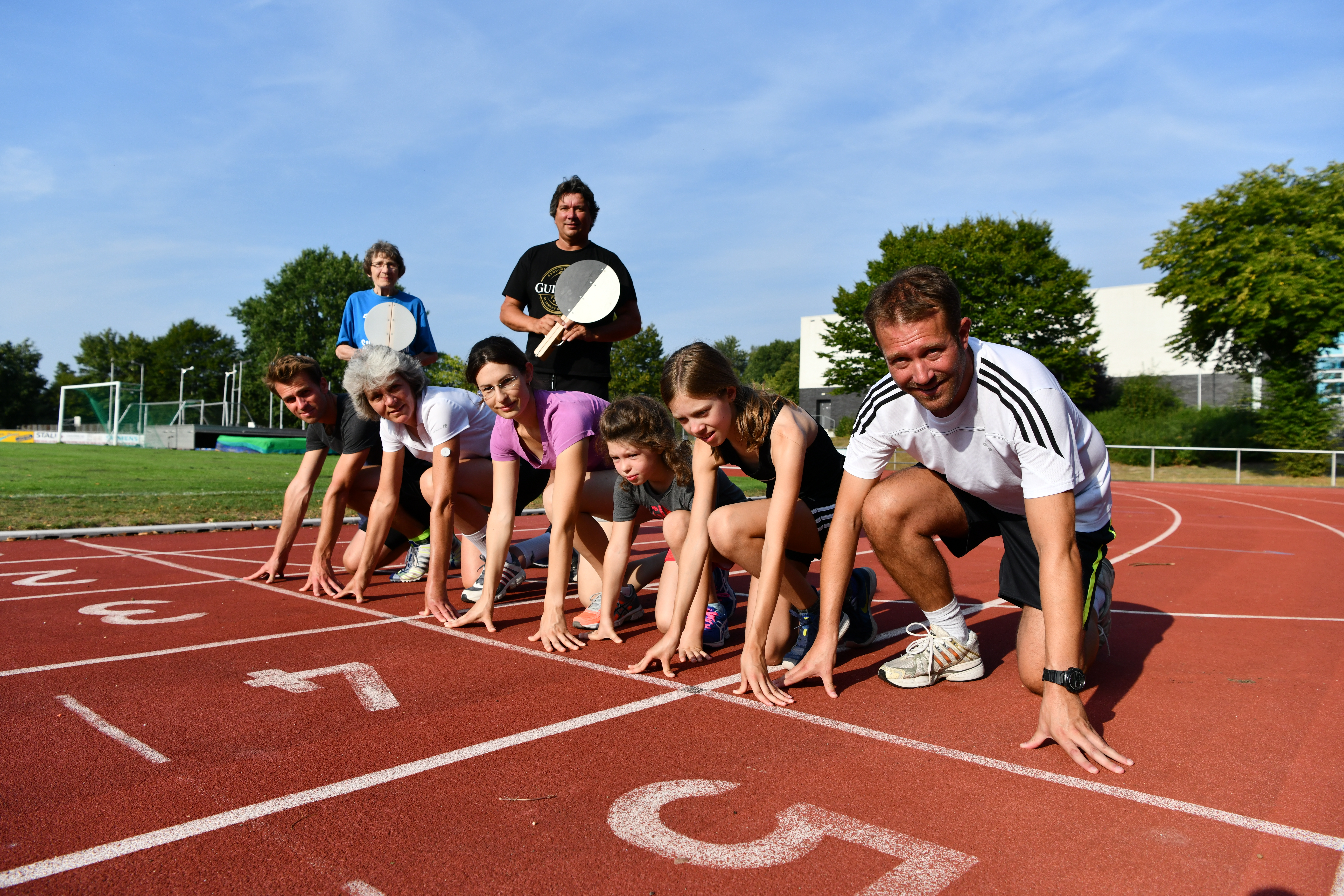 Wer kennt das nicht: neues Jahr, neue Vorsätze. Wie wäre es 2019 Mal mit Training und Prüfung zum Sportabzeichen? Dazu gibt es inzwischen auch Unterstützung durch Social Media: sportabzeichen.dosb.de