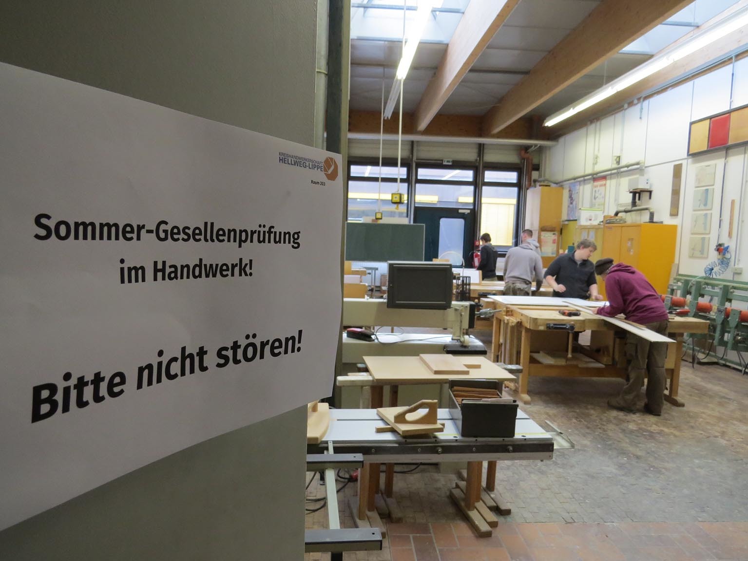 Verspätet oder unvollständig eingereichte Prüfungsgesuche können nicht berücksichtigt werden.