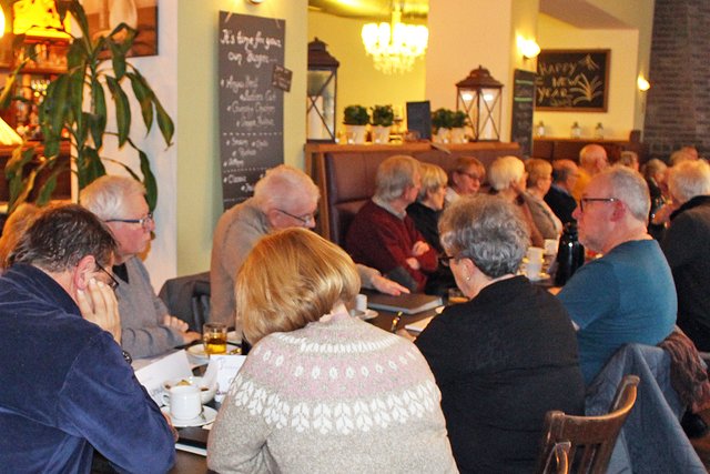 Foto © Jürgen Thoms - Aus der Serie: Informationsveranstaltung - Vollmacht, Betreungs- und Patientenverfügung in der Parkinson Selbsthilfegruppe Unna mit Rechtsanwältin und  Notarin Katharina Wiegers