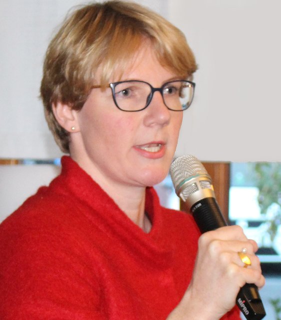 Foto © Jürgen Thoms - Aus der Serie: Informationsveranstaltung - Vollmacht, Betreungs- und Patientenverfügung in der Parkinson Selbsthilfegruppe  Unna mit Rechtsanwältin und  Notarin Katharina Wiegers