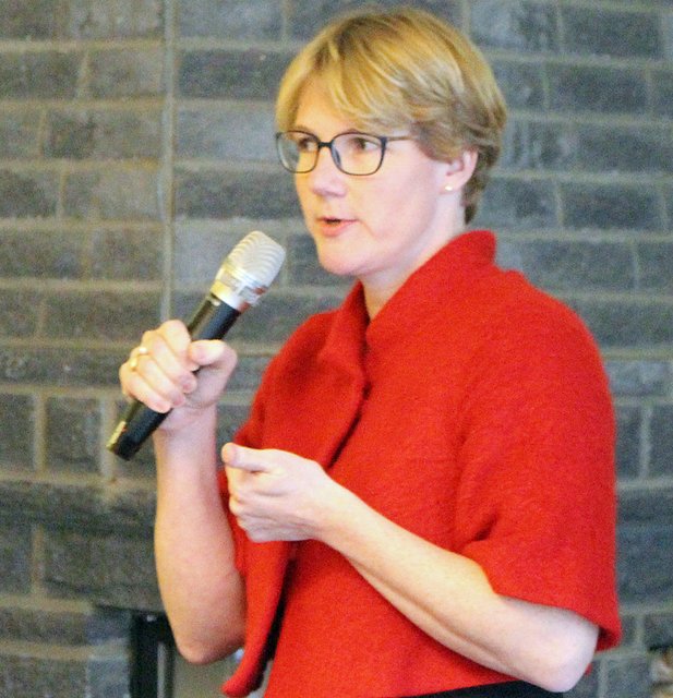 Foto © Jürgen Thoms - Aus der Serie: Informationsveranstaltung - Vollmacht, Betreungs- und Patientenverfügung in der Parkinson Selbsthilfegruppe Unna mit Rechtsanwältin und  Notarin Katharina Wiegers