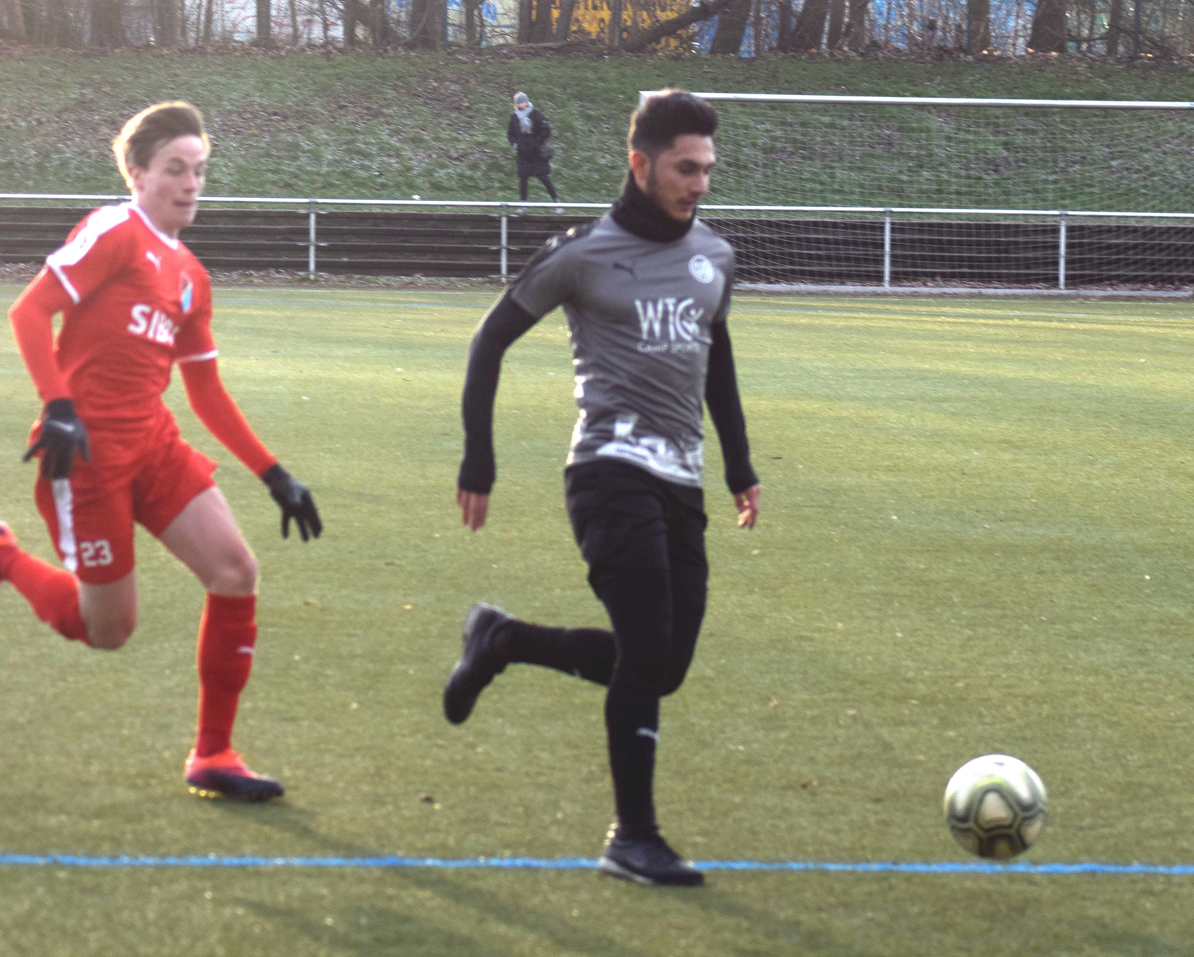 Berkant Canbulut hatte nach einer Stunde die größte 09-Chance auf dem Fuß.