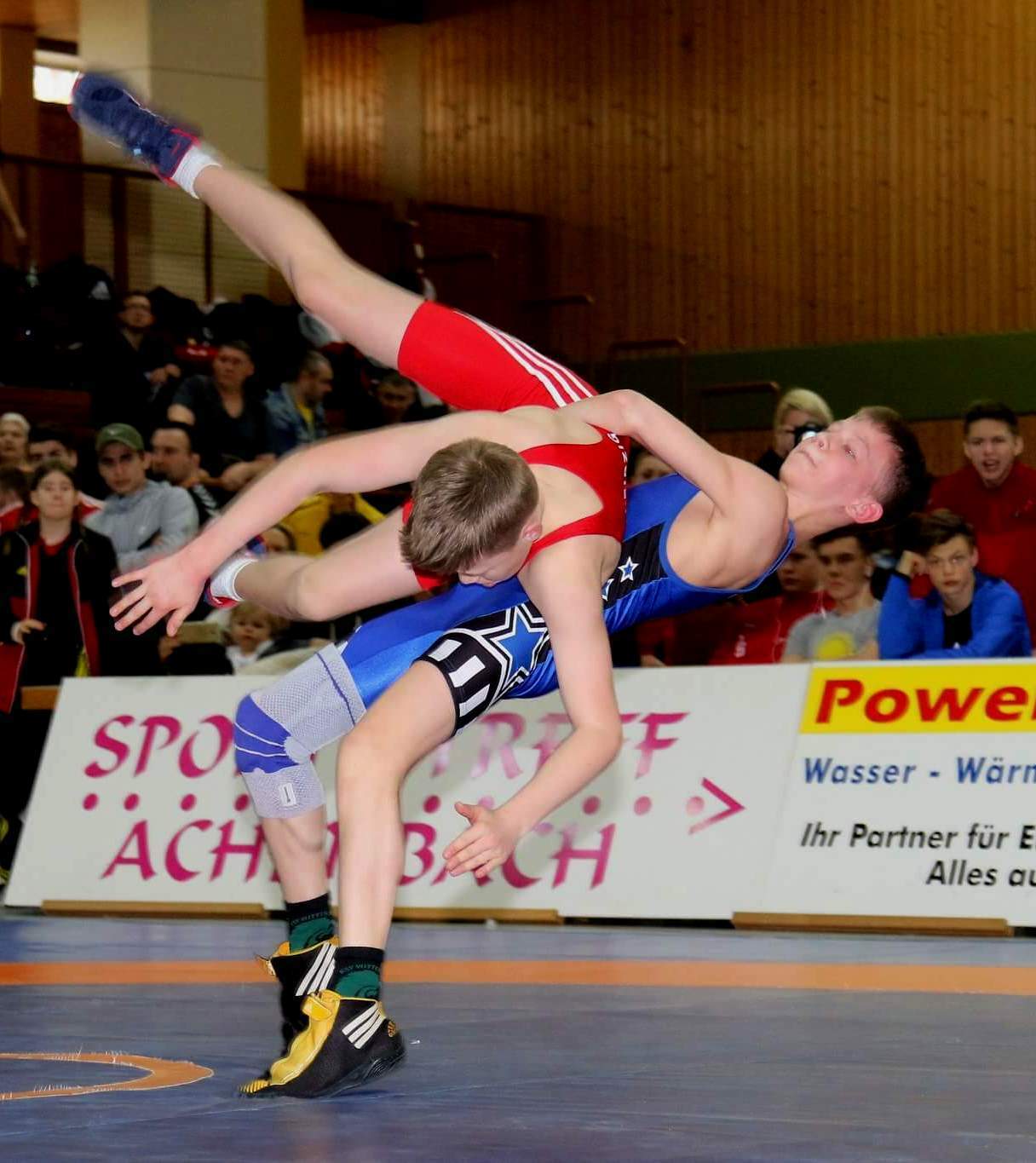 Noah Englich (r.) bei der letzten DM. Er war auch in Bindlach erfolgreich.