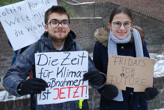 Matthis (16) und Hannah (13) Kock beschäftigen sich auch in ihrer Freizeit mit dem Thema.  | Foto: Christian Schaffeld