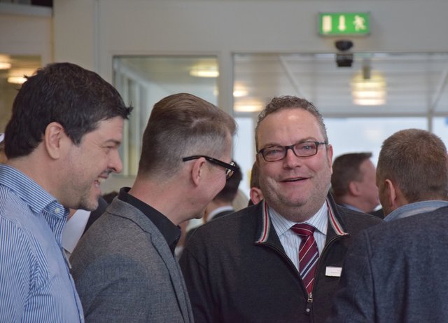 Vertreter der Stadt, der Politik und der Wirtschaft waren unter den rund 120 Gästen. | Foto: Antje Bücker