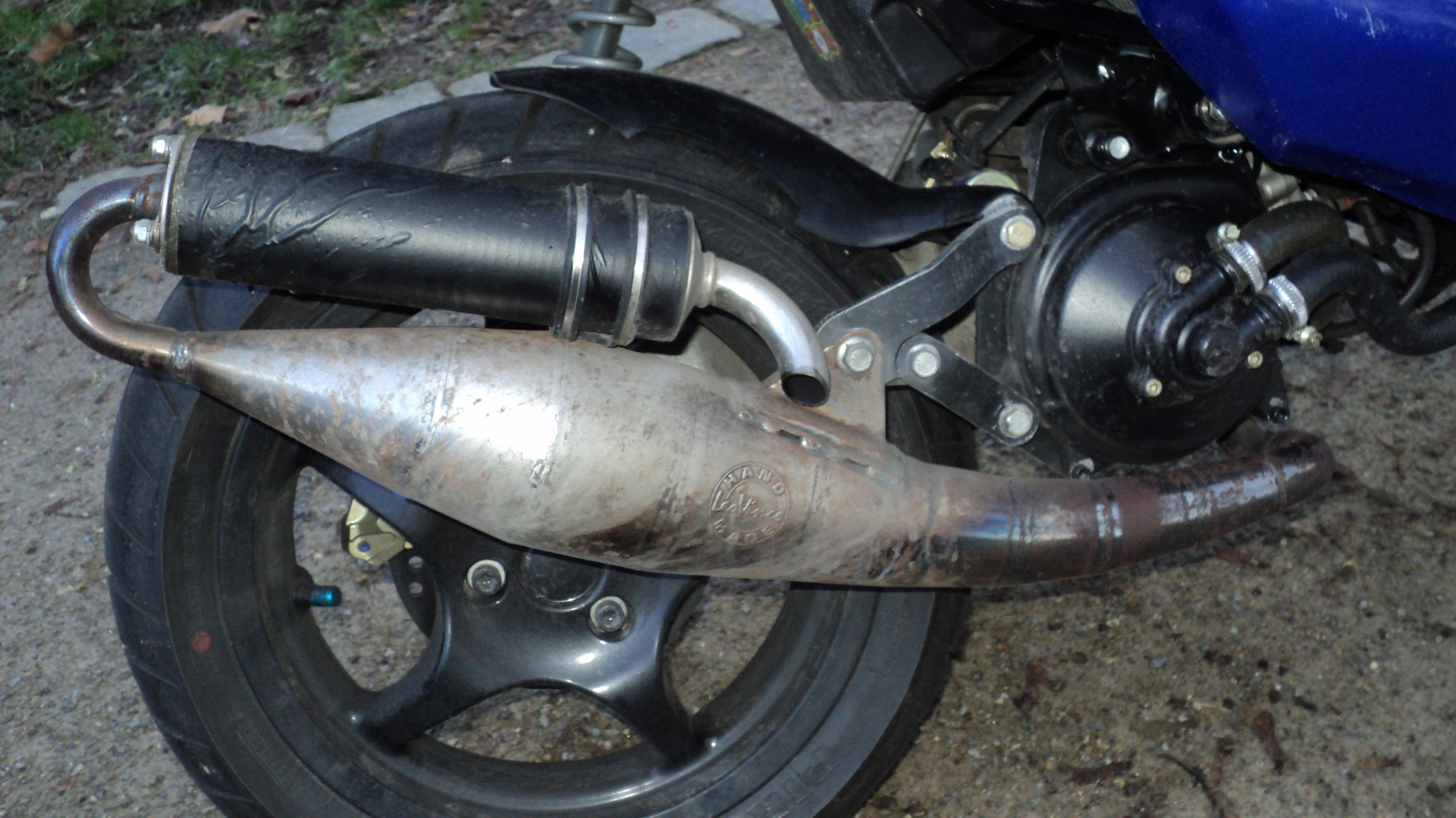 Lebensgefährliche 127 km/h schafft der sichergestellte Roller des 15-jährigen Witteners, da ein PS-starker Rennmotor montiert wurde.