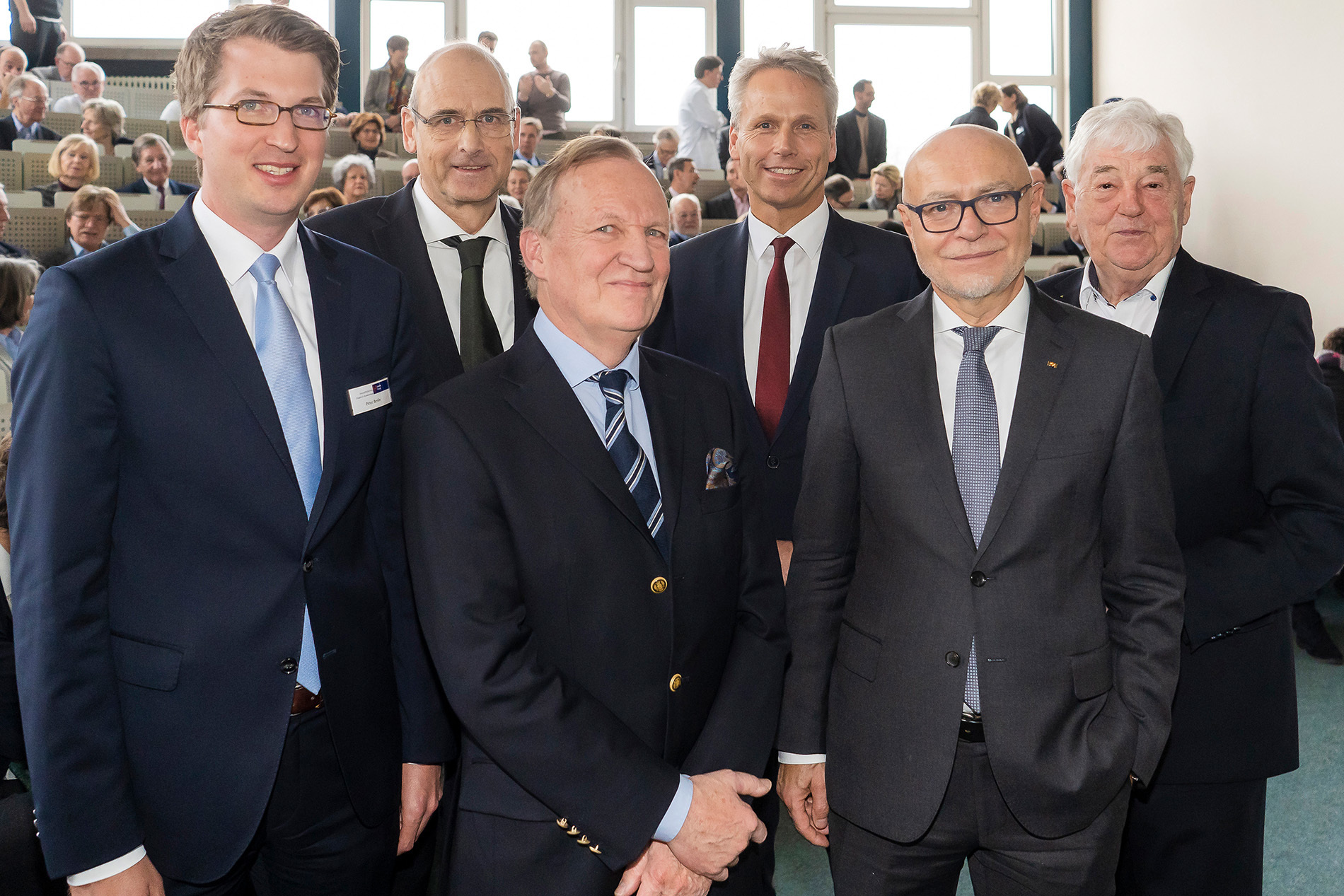 Peter Berlin, Geschäftsführer Elisabeth-Krankenhaus Essen, Prof. Peter Markus, Ärztlicher Direktor, Prof. Stefan Niesert, Direktor der Frauenklinik, Dr. Dirk Albrecht, Sprecher Contilia Gruppe, und Prof. Udo Di Fabio, Richter des Bundesverfassungsgerichtes a.D. und Festredner (v.l.).