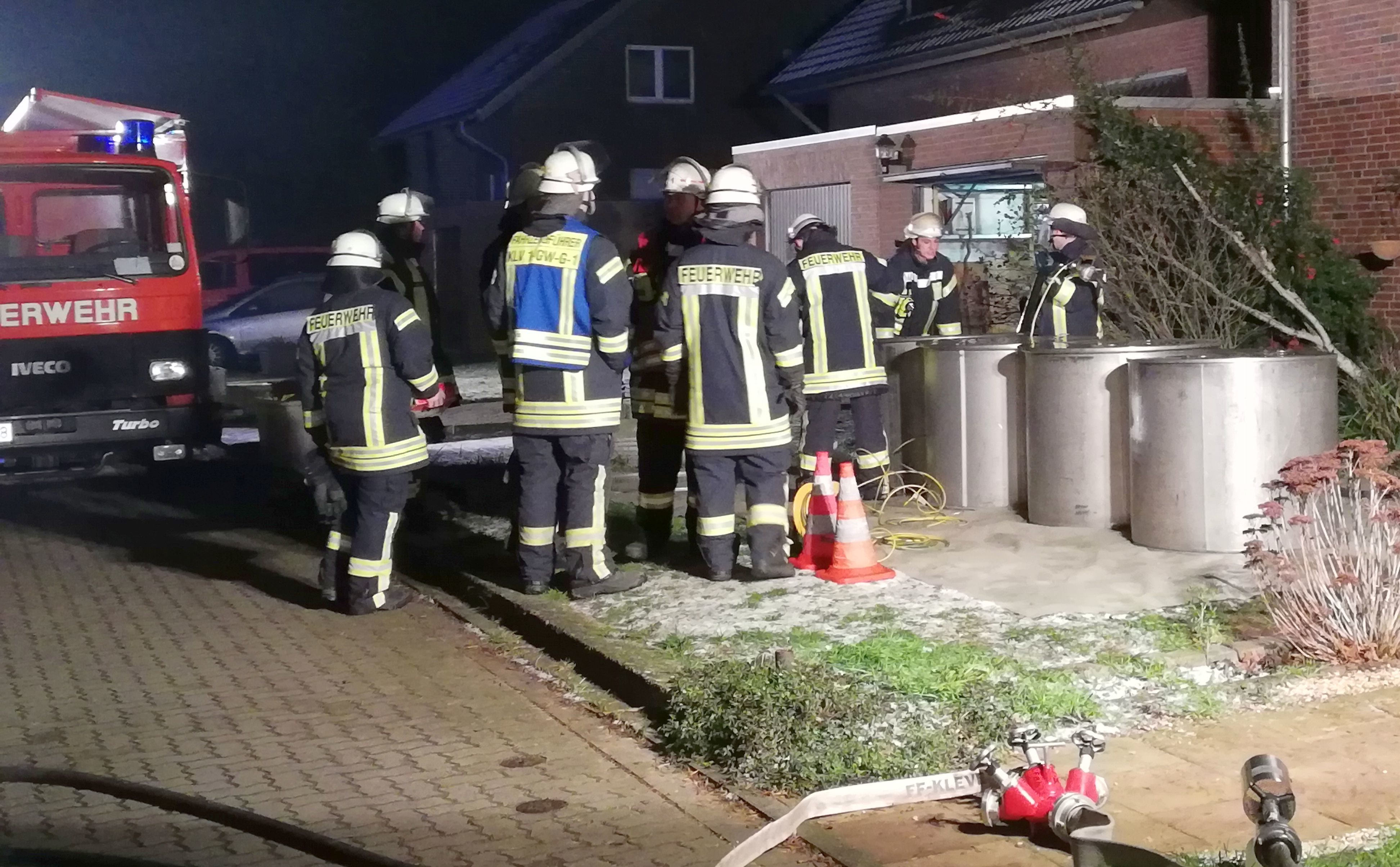 In diese Auffangbehälter wurde das Heizöl gepumpt