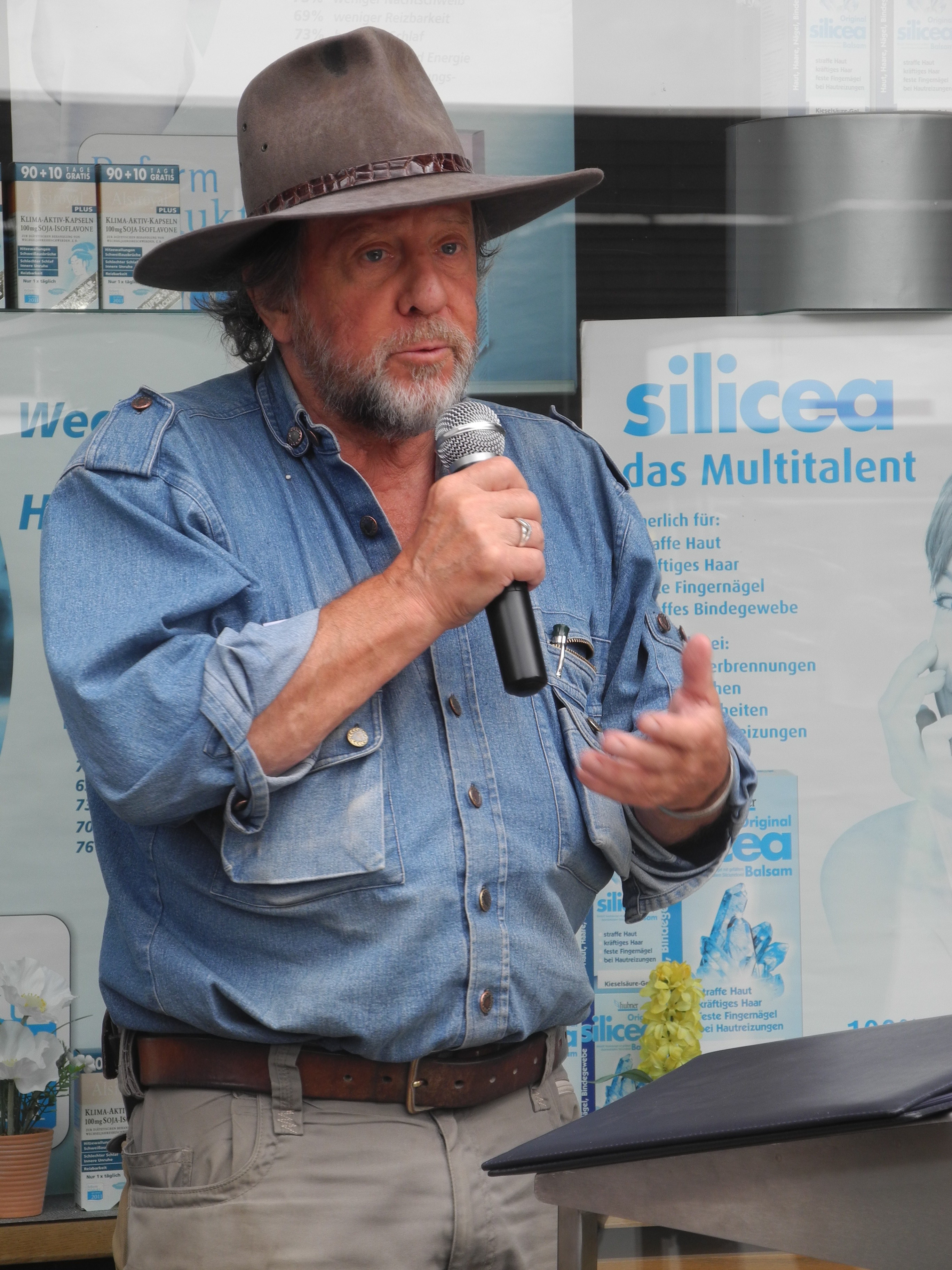 Gunter Demnig kommt am 6. und 7. Februar 2019 nach Lünen zur Diskussion und zum Verlegen weiterer Stolpersteine (Foto: Udo Kath)