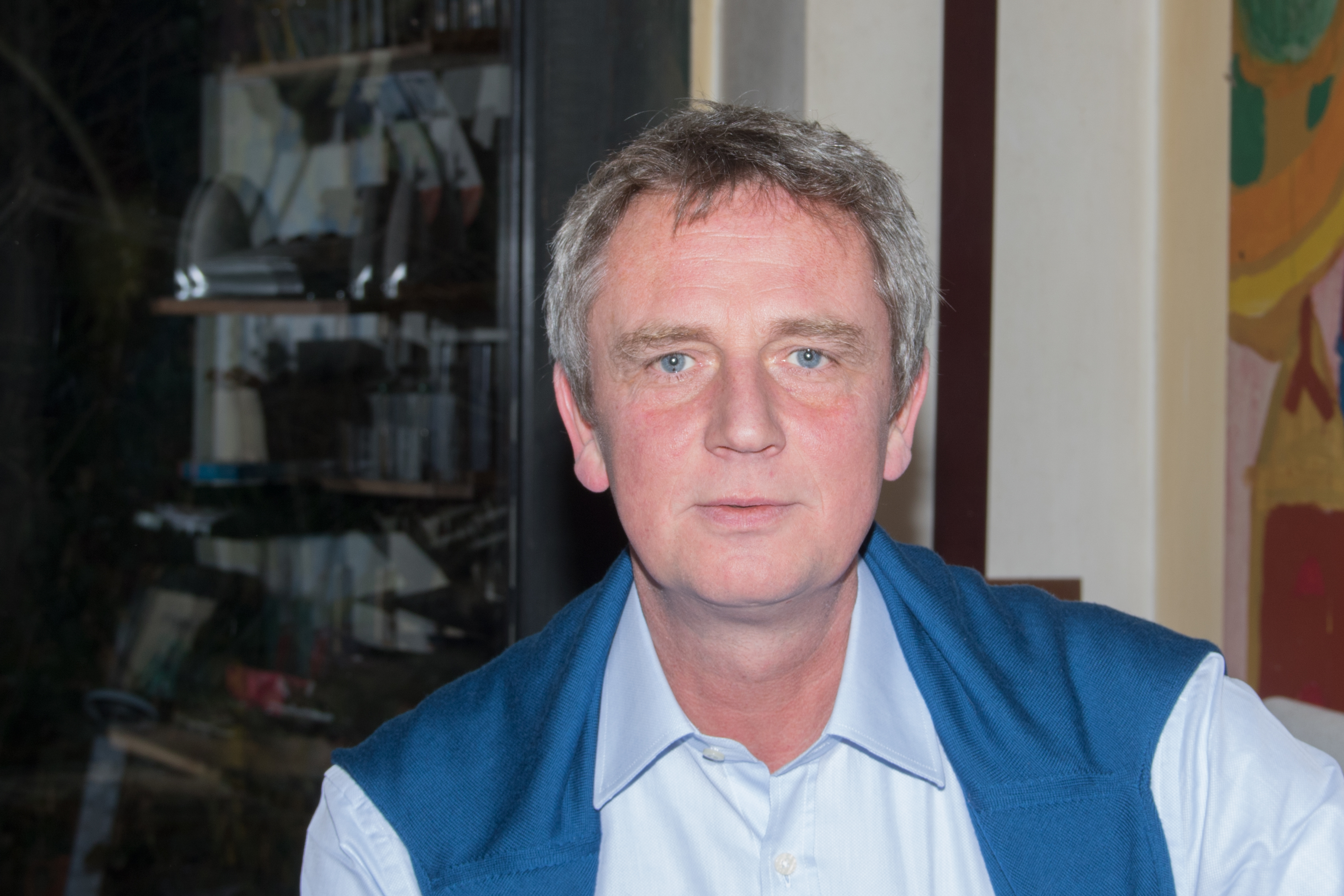 Jonas Büchel, Ex-Bürgermeisterkandidat für Kamen lud heute zu einem Wohnzimmergespräch ein.