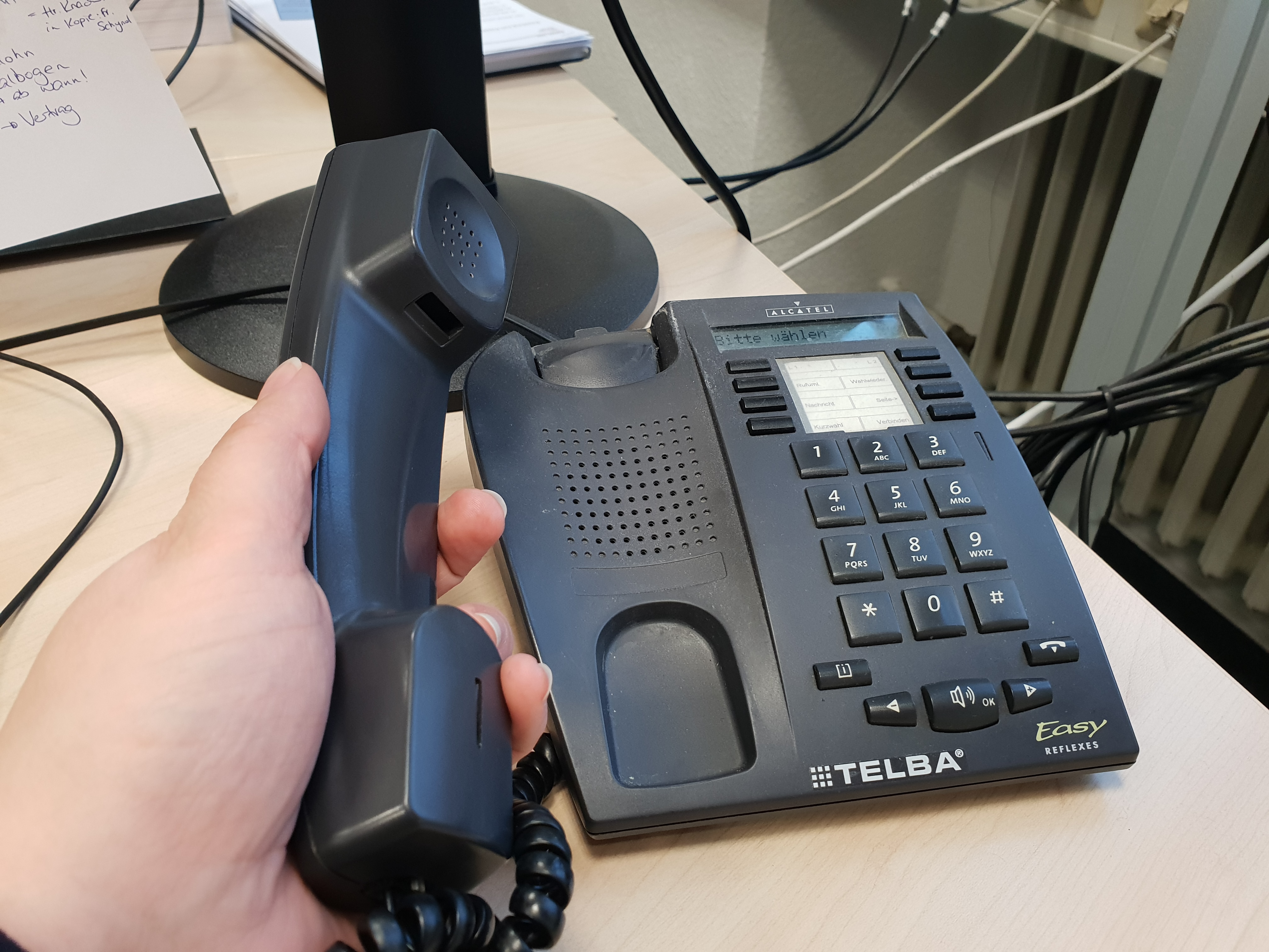 Die Bezirksregierung Düsseldorf bietet in Ergänzung zu den Sorgentelefonen von Städten und sozialen Einrichtungen wieder die „Nummer gegen Zeugniskummer“ an.