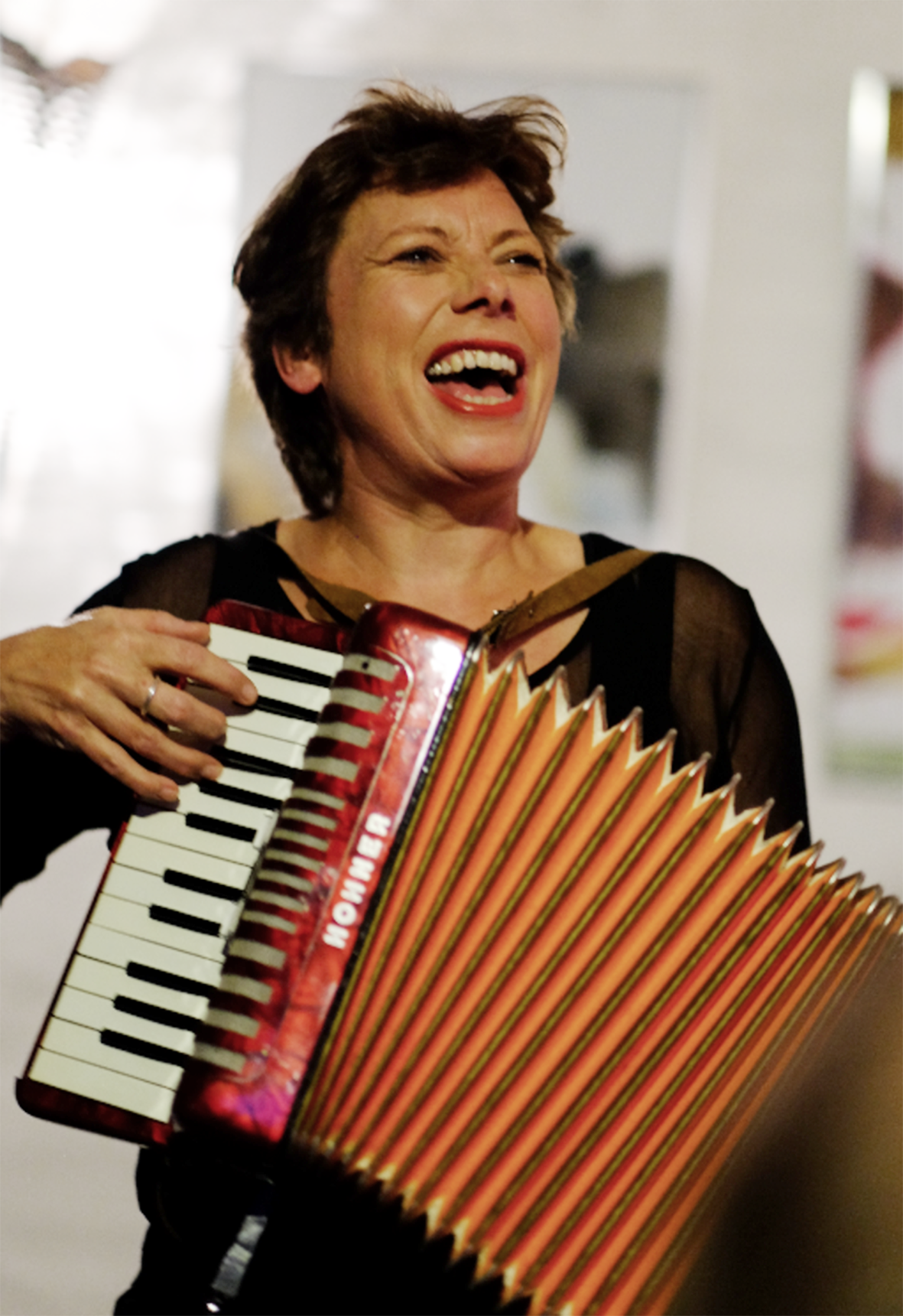 Musikkaberattistin Brigitte Fulgraff gastiert in Scharnhorst.