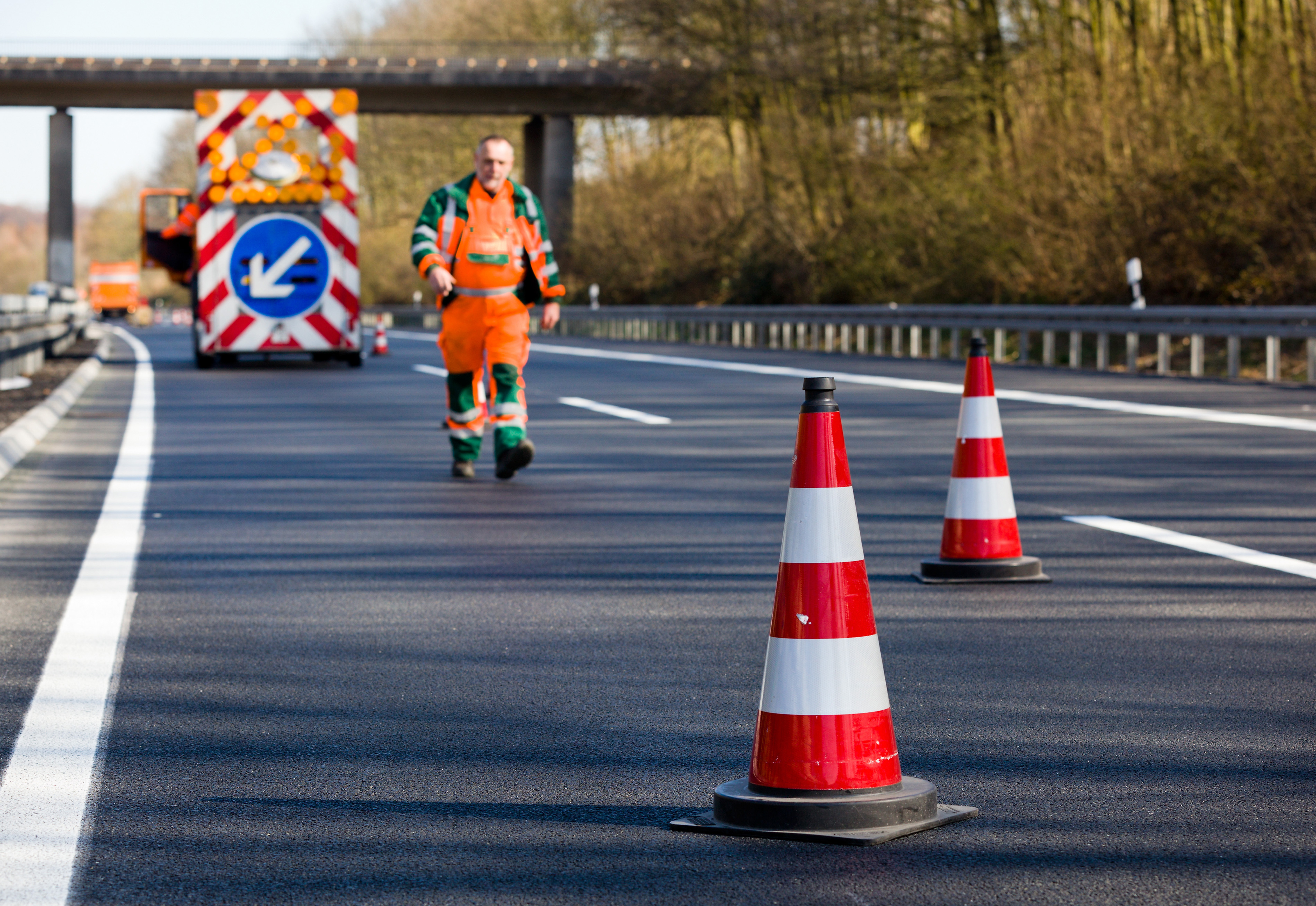 Ab sofort und in den kommenden Tage wird esauf den Autobahnen A3/A4/A59 rund zum Langenfeld, Solingen, Hilden und Wuppertal immer wieder zu Behinderungen kommen.