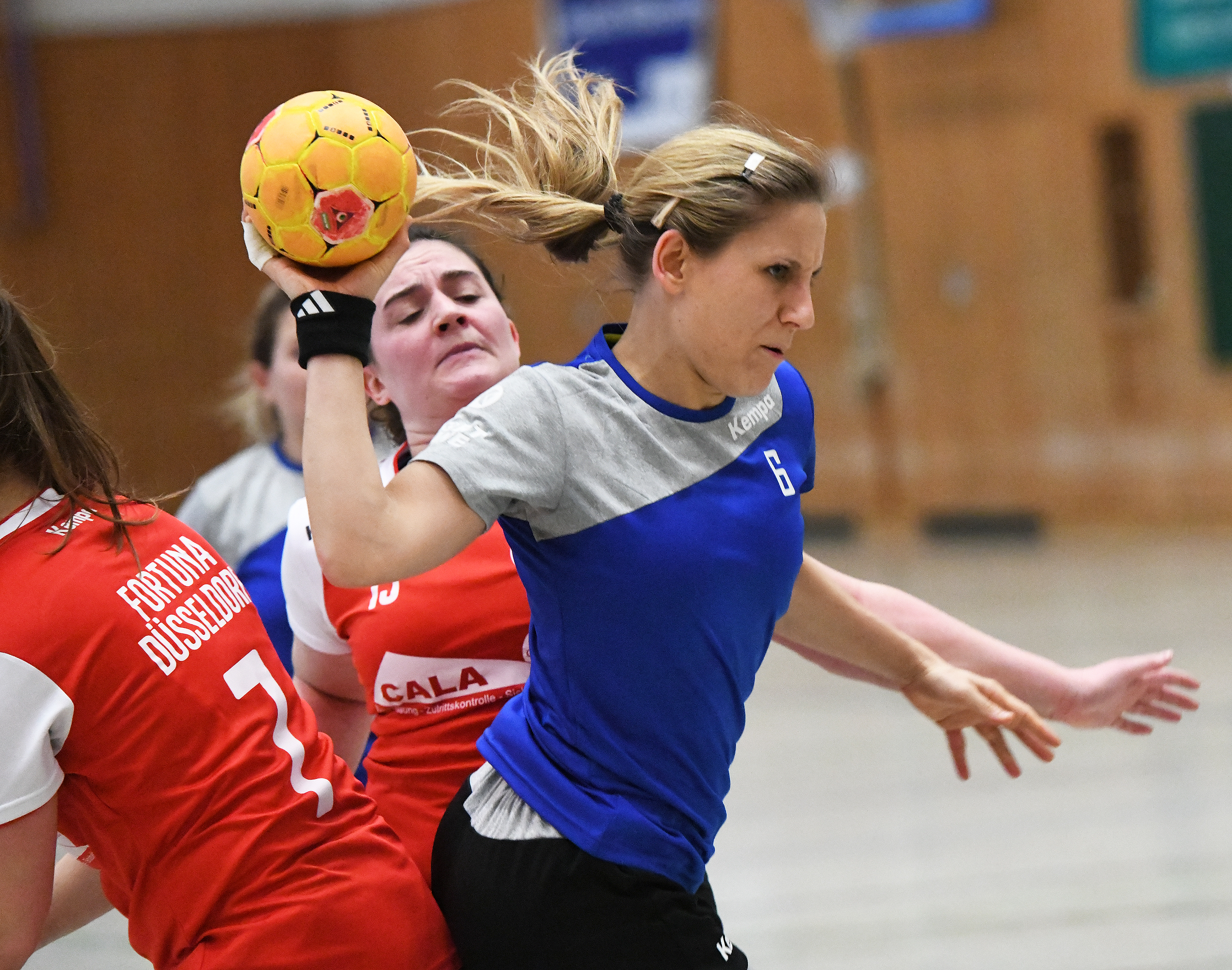 Inga Osterwald glich mit einem Doppelschlag zum 22:22 aus.
Foto: Bangert