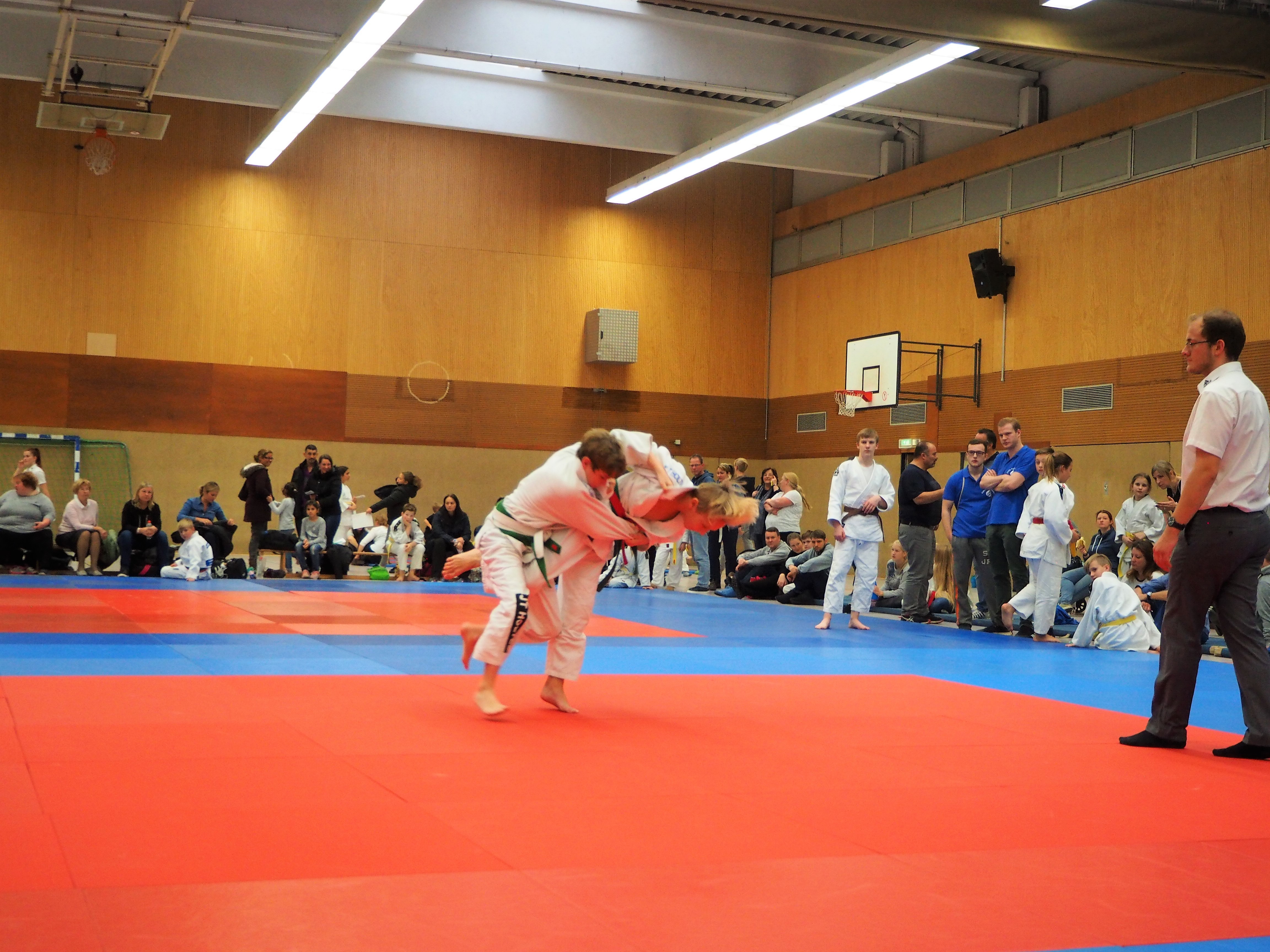 Zum Holten-Cup werden rund 150 Nachwuchs-Judokas aus mehr als 20 Vereinen erwartet. Da sind zahlreiche spannende Kämpfe vorprogrammiert. (Foto: Judo-Team Holten)