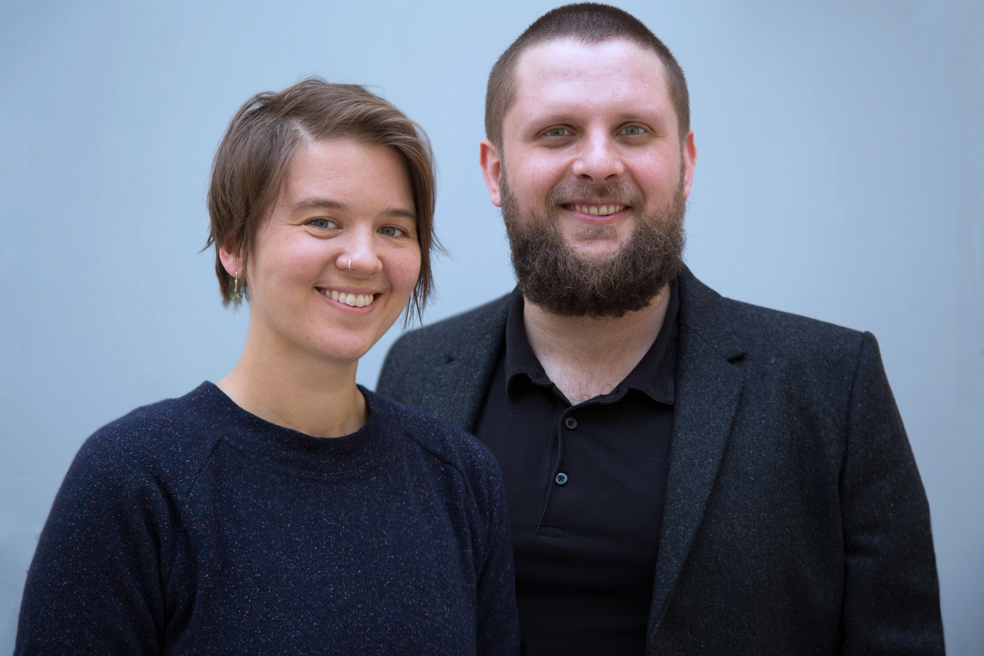 Die Theaterpädagogen Aline Bosselmann und Marguerite Windblut stehen den Lehrern bei der Beurteilung der Stücke zur Seite.