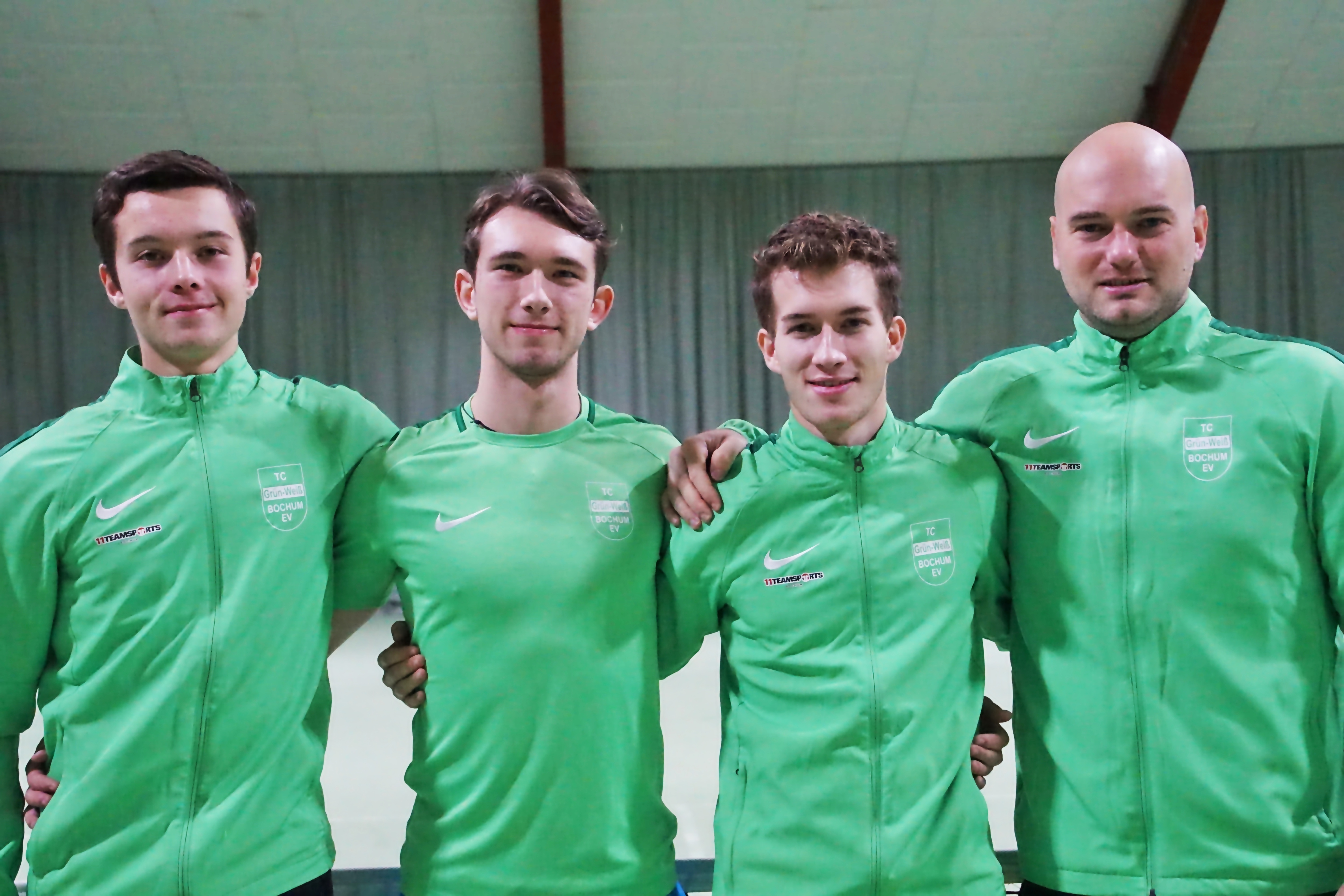 Die 1. Herrenmannschaft des TC Grün-Weiß Bochum, von links Yannick Staupe, Phillip Dworak, Frederik Faste und Nico Erdmann.