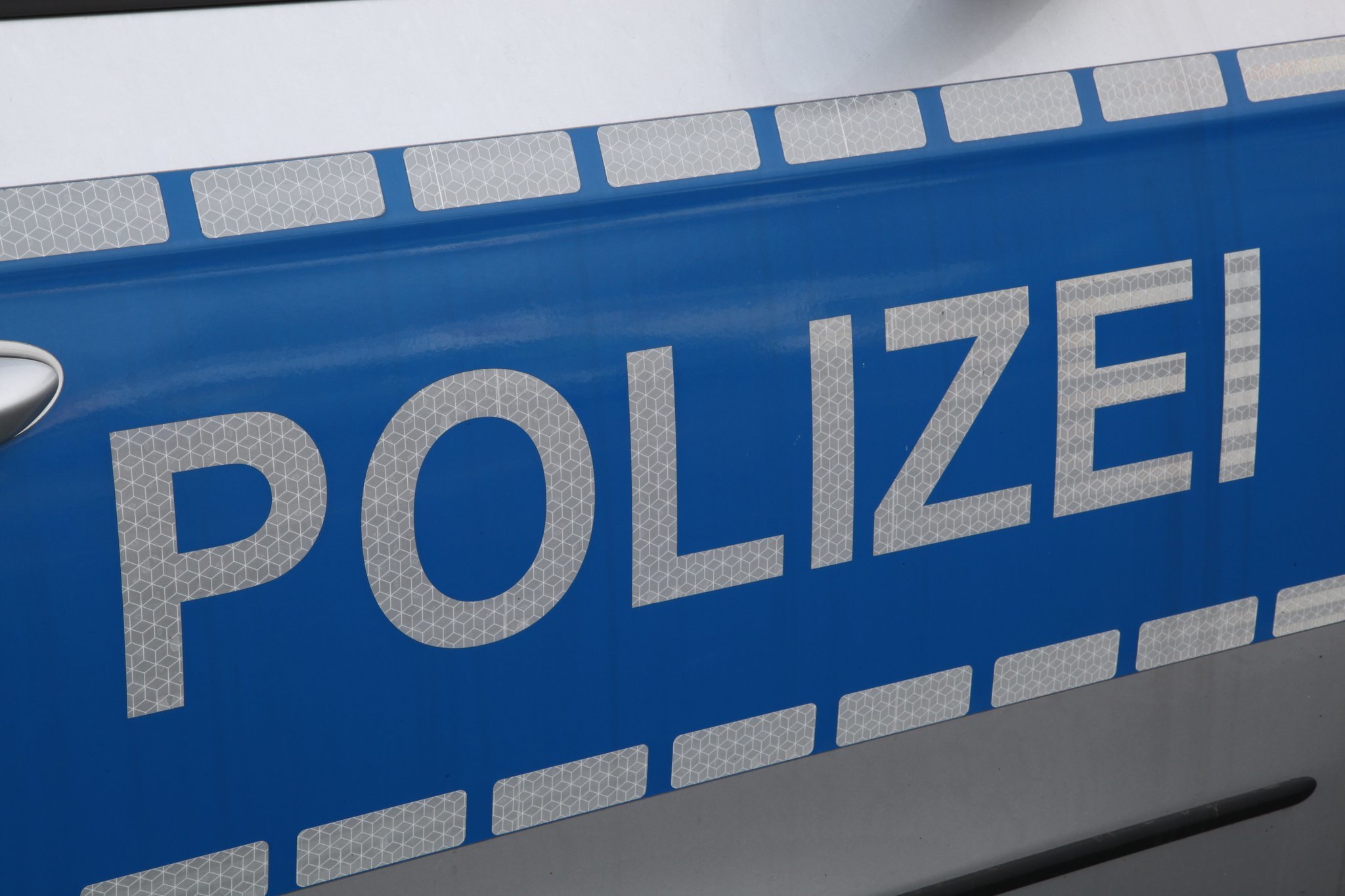 Die tatsächliche Gefahr für Kinder, Opfer eines fremden Gewalttäters zu werden, ist laut Polizei sehr gering. Dennoch verbreiten sich solche Vorkommnisse sehr schnell und verängstigen Eltern und Kinder.