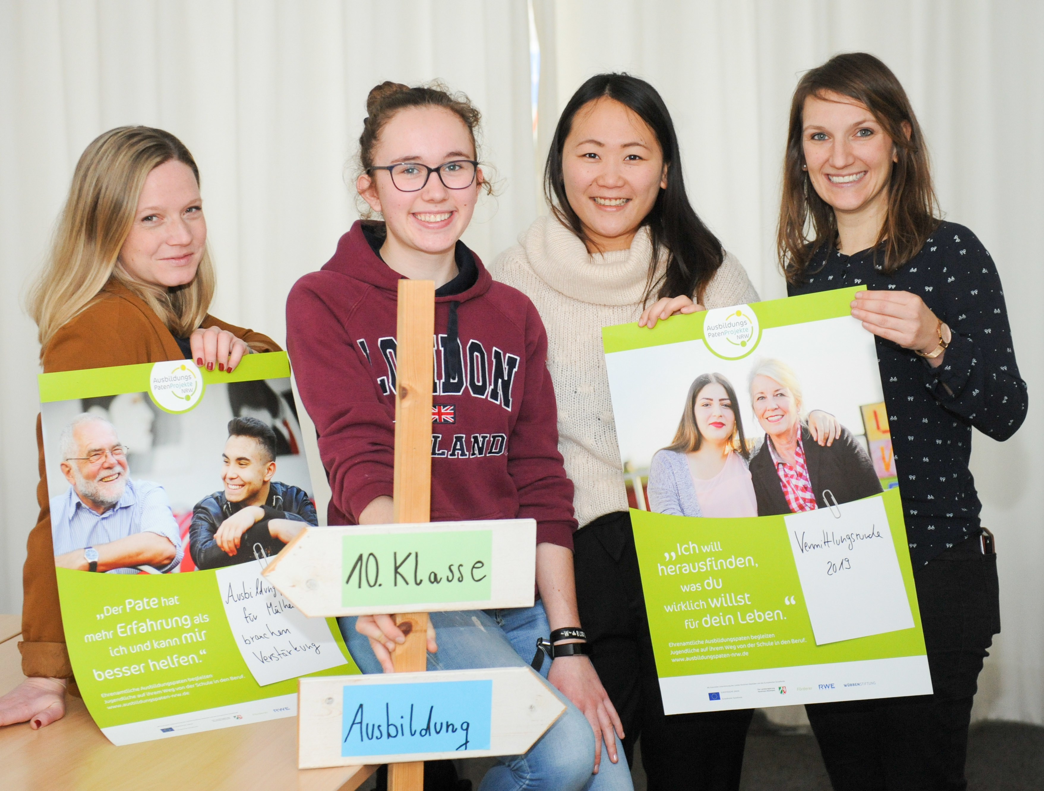 Sie werben für die CBE Ausbildungspaten: Maike Tesar, Annabell Möllhoff, Shiling Han und Christine Hepp.
