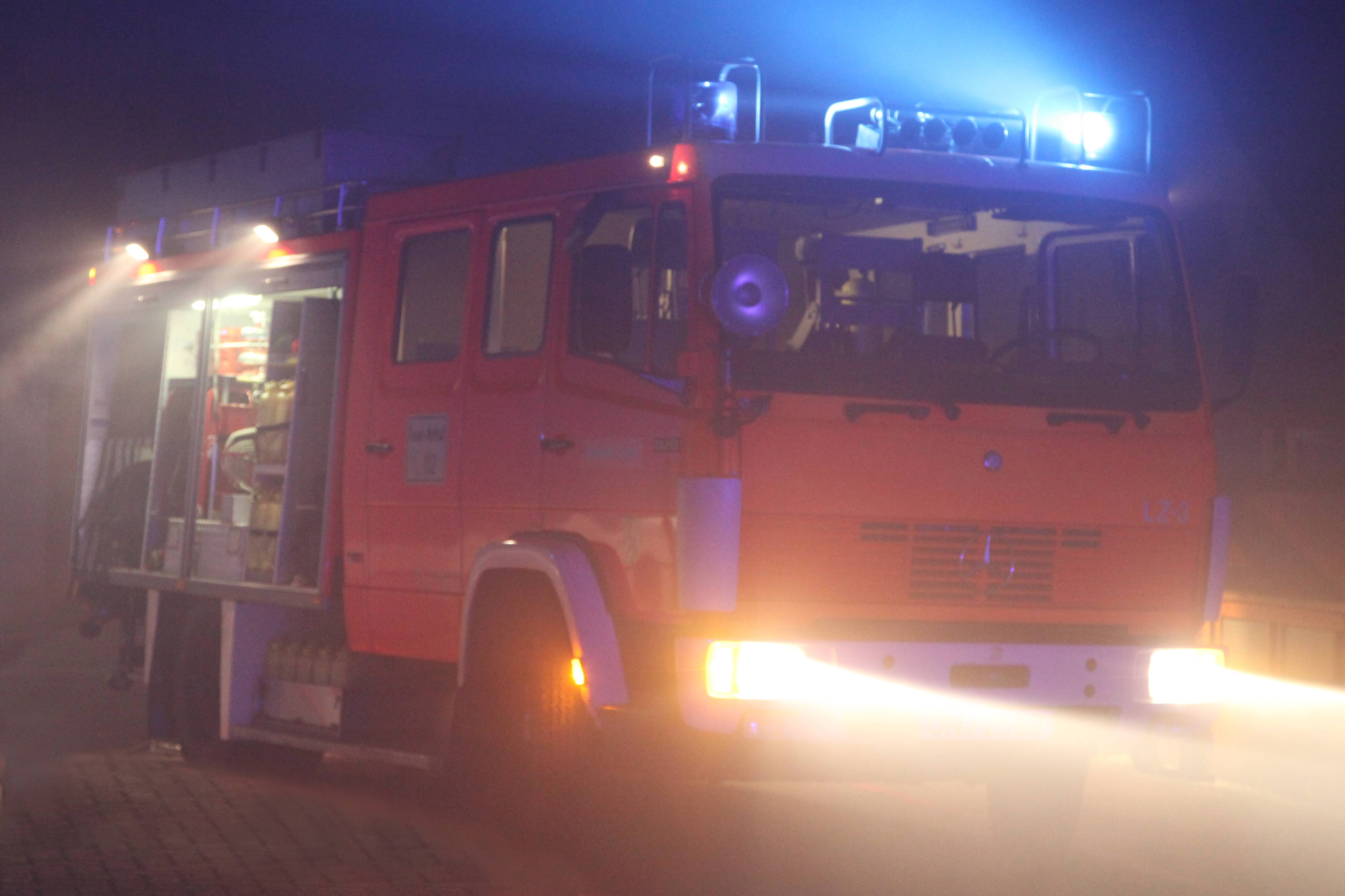 Gegen 20 Uhr wurde die Feuerwehr über den Wohnungsbrand an der Wittbräucker Straße informiert.