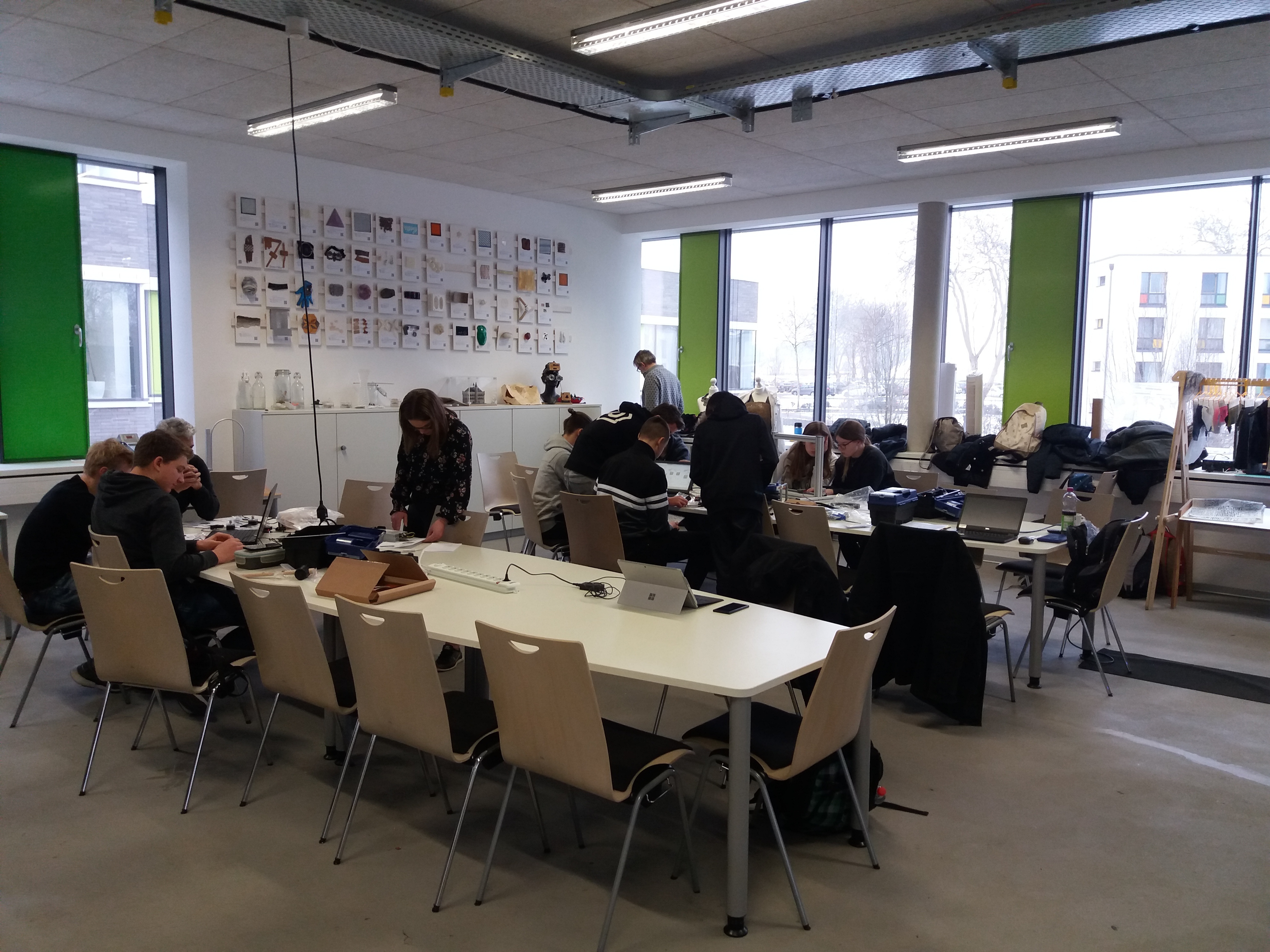 Schüler der Gesamtschule Hamminkeln bauen 3D-Drucker an der Hochschule Rhein-Waal.