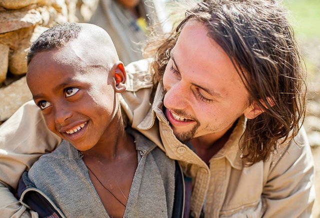 Mit seiner Stiftung will Fußball-Profi Neven Subotic Kindern in Afrika helfen.