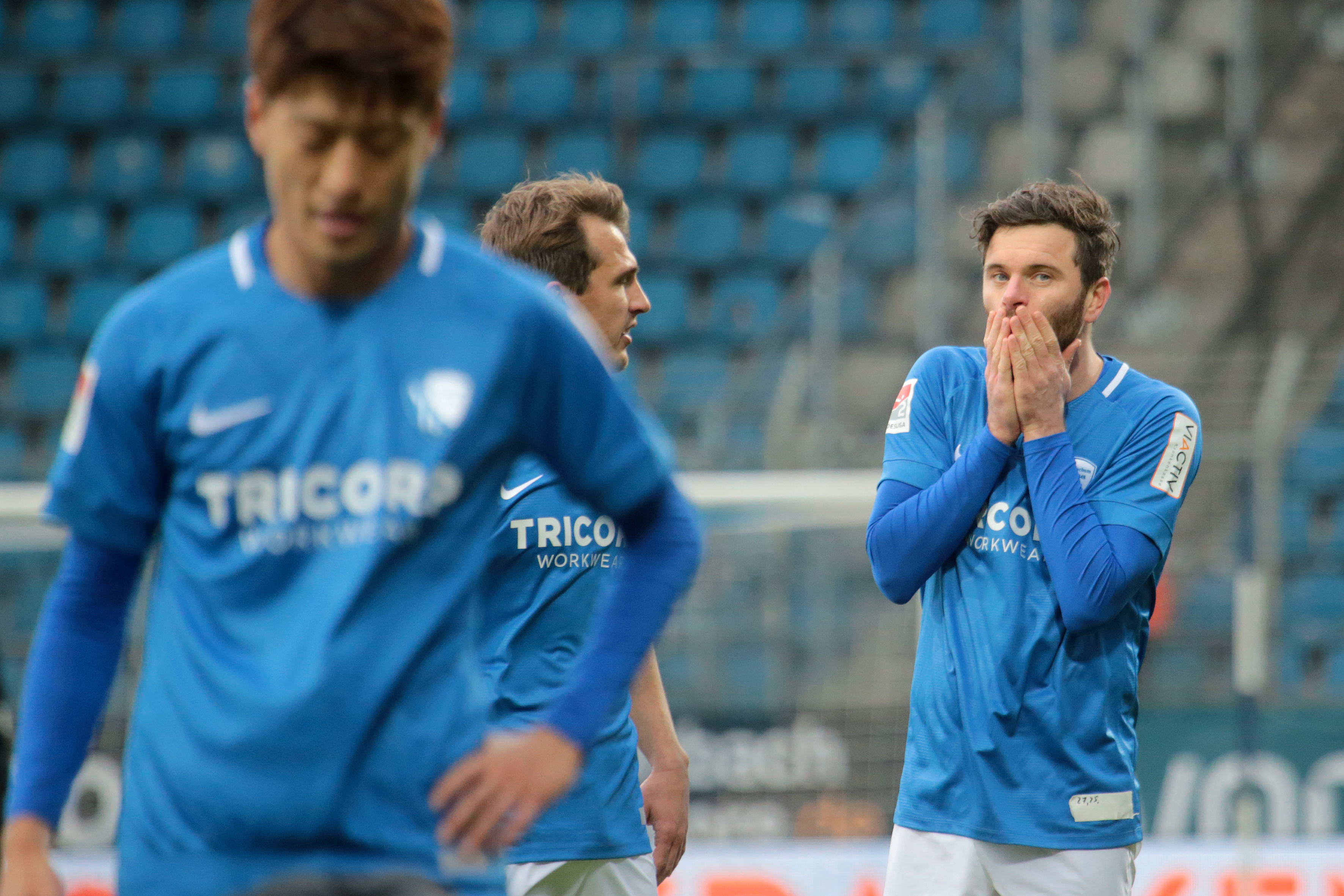 Der VfL Bochum nach der Paderborn-Pleite im Februar 2019 - irgendwo zwischen Frustration und Fassungslosigkeit. Foto: Molatta
