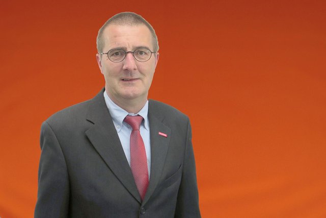 „Umweltministerin Heinen-Esser muss die Bezirksregierungen im Land anweisen, den gewerblichen Verkehr in den Luftreinhalteplänen von den Fahrverboten freizustellen“, fordert Jens Baldauf, Obermeister der Baugewerbe-Innung Hellweg-Lippe.