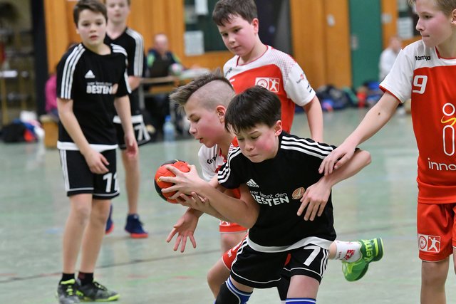 Der ersatzgeschwächten D-Jugend des Kettwiger SV schwanden die Kräfte.
Foto: Bangert