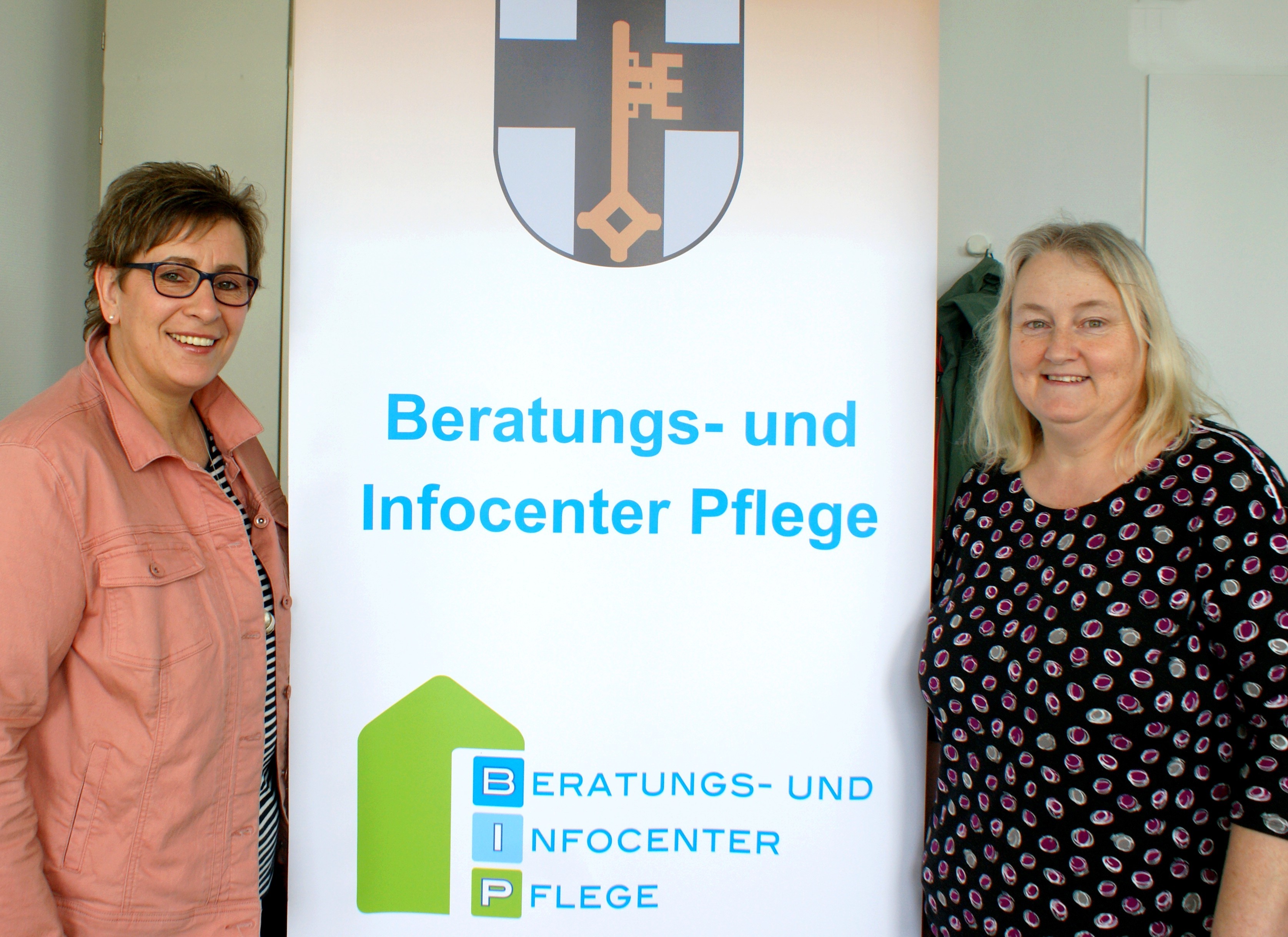 Die neuen BIP-Beraterinnen im Beratungs- und Infocenter Pflege Antje Leisten (r.) und Maria Grewing.