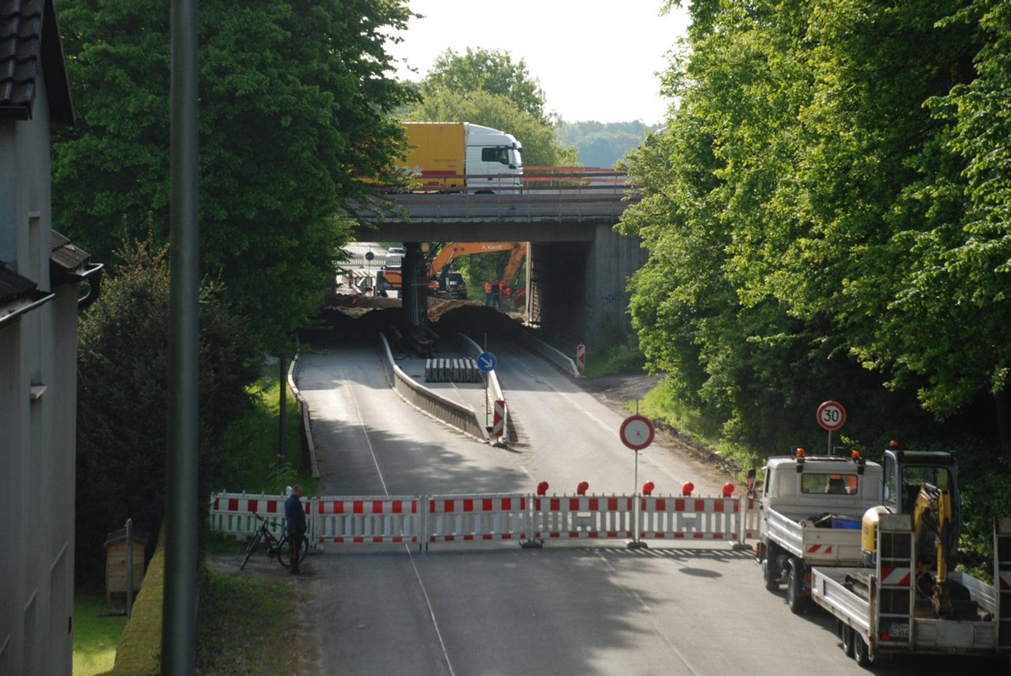 Der Bereich der BAB-Brücke A1 wird bis Freitag, 22. Februar vollgesperrt werden. Archiv-Foto: Anja Jungvogel