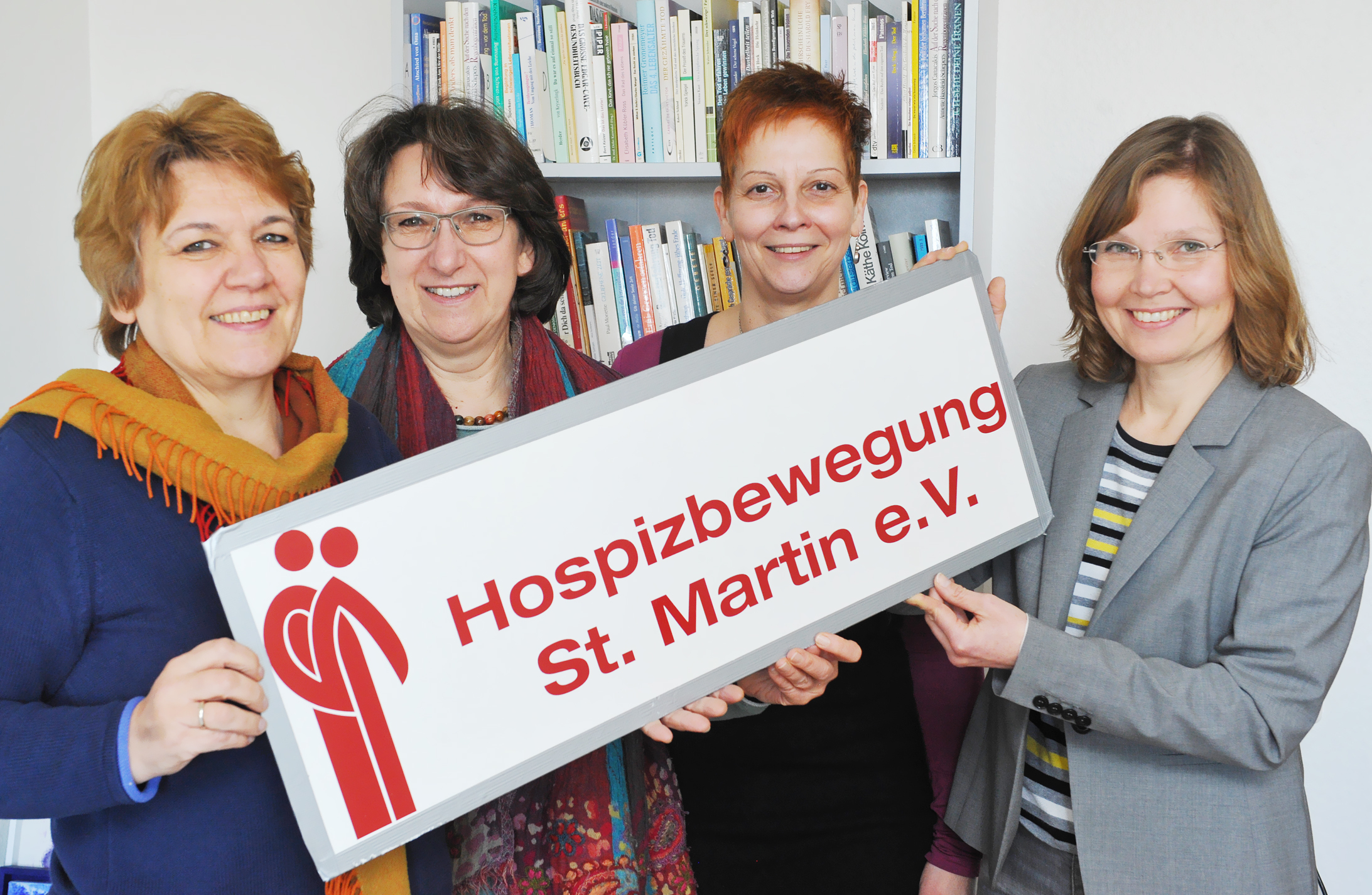 Das Team der Hospizbewegung St. Martin bietet Sterbe- und Trauerbegleitung: Christine Erm, Stephanie Hahn, Regina Groß und Anja Roth-Reiter. Foto: Michael de Clerque