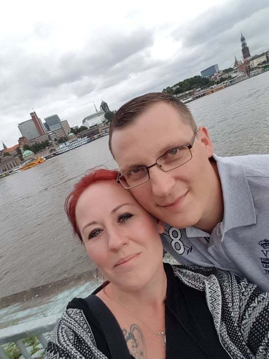 Bei einem Auftritt von Markus Krebs hat's endgültig gefunkt: Kathrin Weeger und Carsten Geven sind seit zwei Jahren ein Paar.