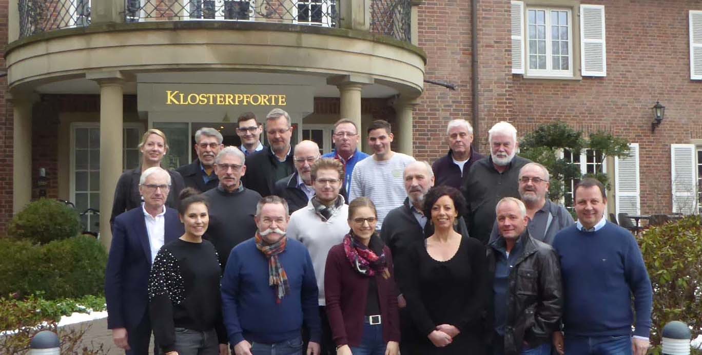 GFL-Fraktion und Gäste diskutierten während ihrer Klausur- und Informationstagung in Harsewinkel wichtige Themen für Lünen. Das Team brachte einige Impulse zur positiven Entwicklung der Stadt mit.