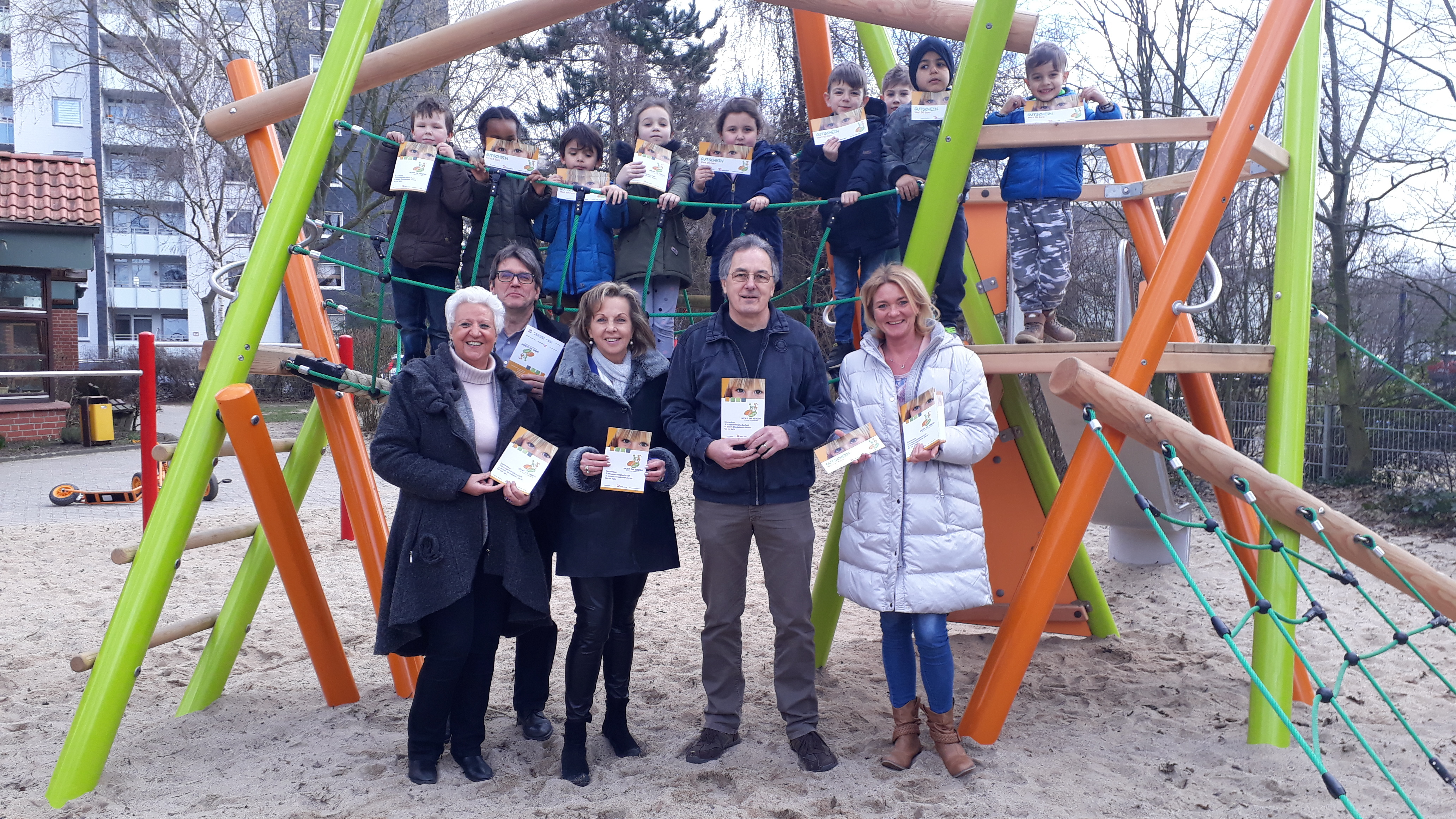 (V.l.) Monika Engfer, Thomas Termath, Christa Jahnke-Horstmann, Peter Lange und Stefanie Beran sind froh, den Kindern die Schnuppermitgliedschaft ermöglichen zu können.