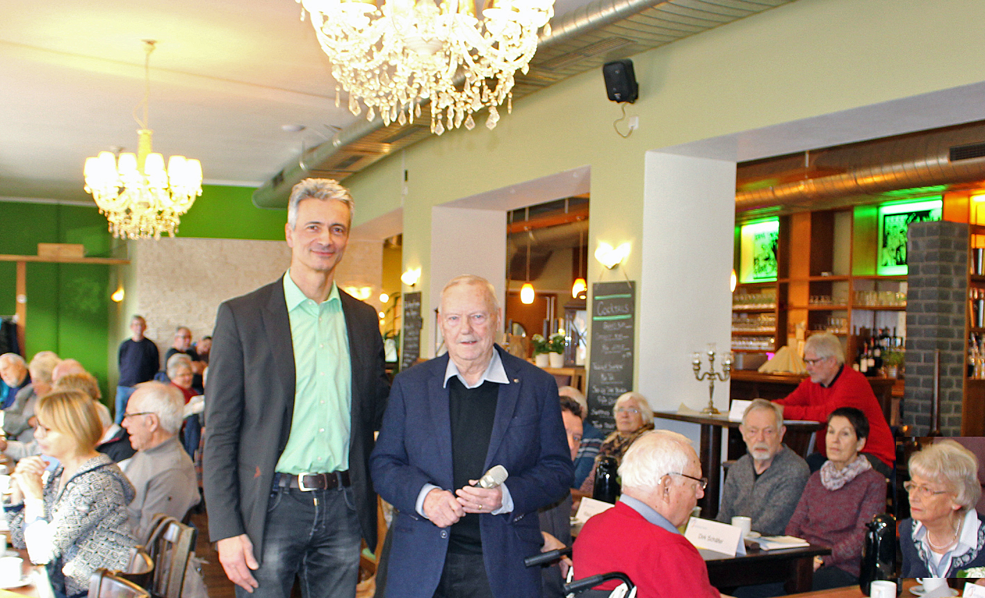 Foto © Jürgen Thoms - Aus der Serie: Informationsveranstaltung des Parkinson Forums Unna e.V. zum Thema Narkose bei Morbus Parkinson - Dr. med. Wolf Armbruster und Dr. Hans Wille
