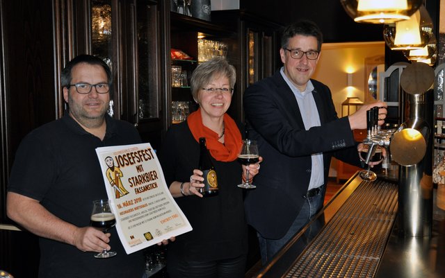 Auf dem Bild (v.l.): Michael Neumaier, Ulla Steltner und René Schneider.