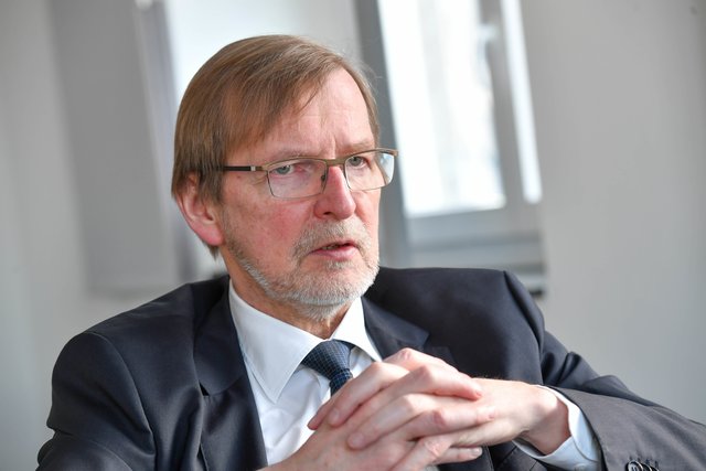 Ulrich Ernst im Gespräch.