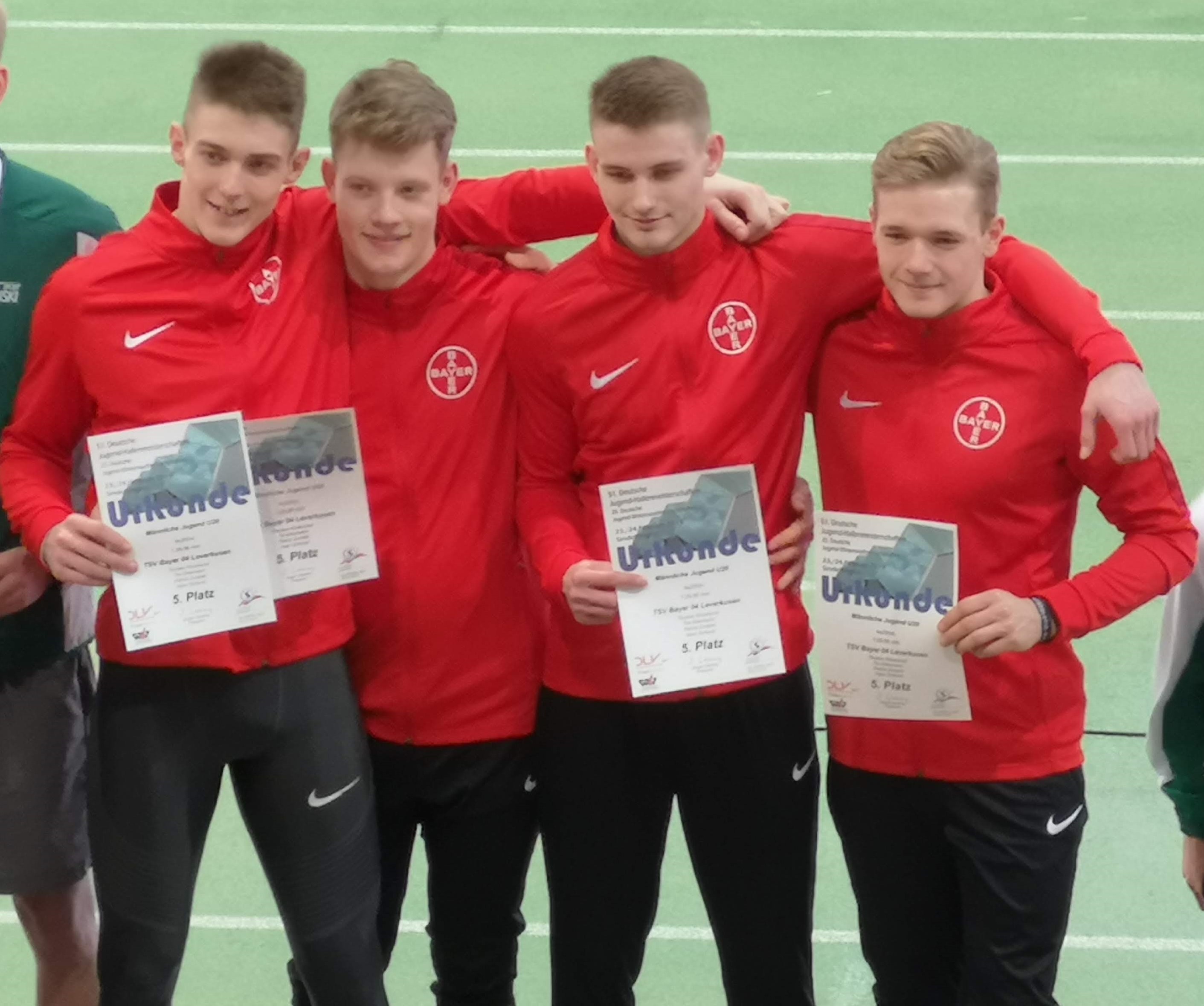 Tim Eikermann, Patrick Zuralski, Thorben Könemund, Henri Schlund
U20-Staffel TSV Bayer 04 Leverkusen