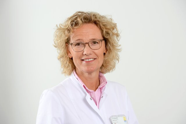 Dr. Andrea Schmidt.