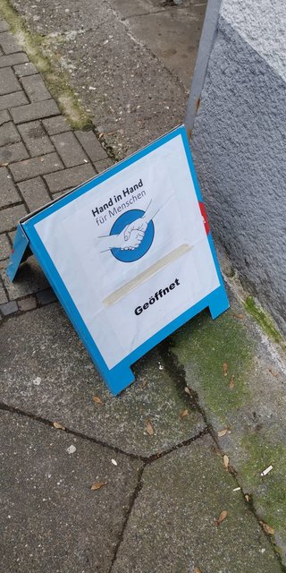 Hand in Hand für Menschen ist auch das Motto des Vereins.