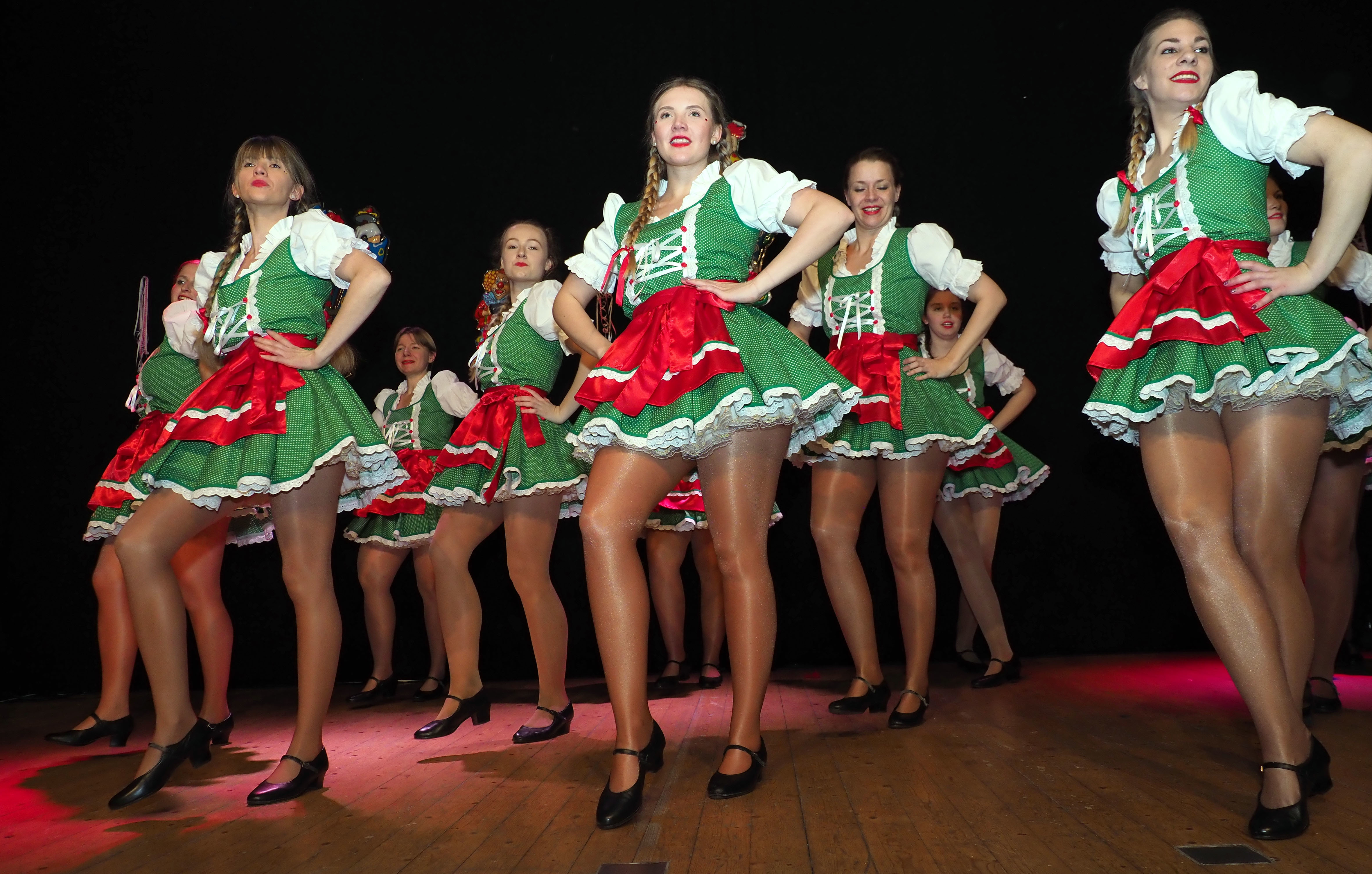 Die Tänzerinnen des Ricki-Balletts zeigten, was sie können.
