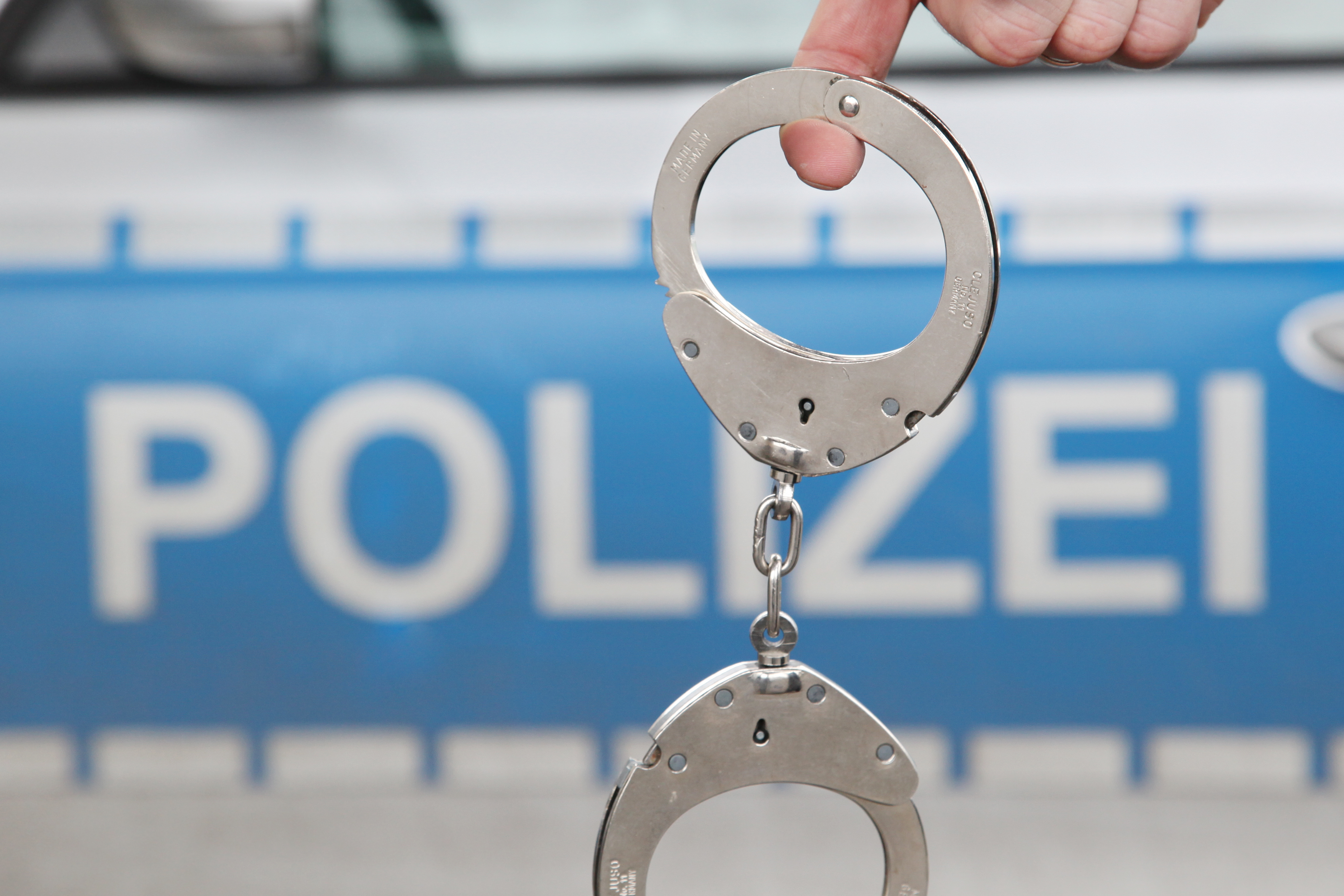 Gegen einen 32-Jährigen leitete die Bundespolizei ein Strafverfahren wegen der exhibitionistischen Handlung ein.