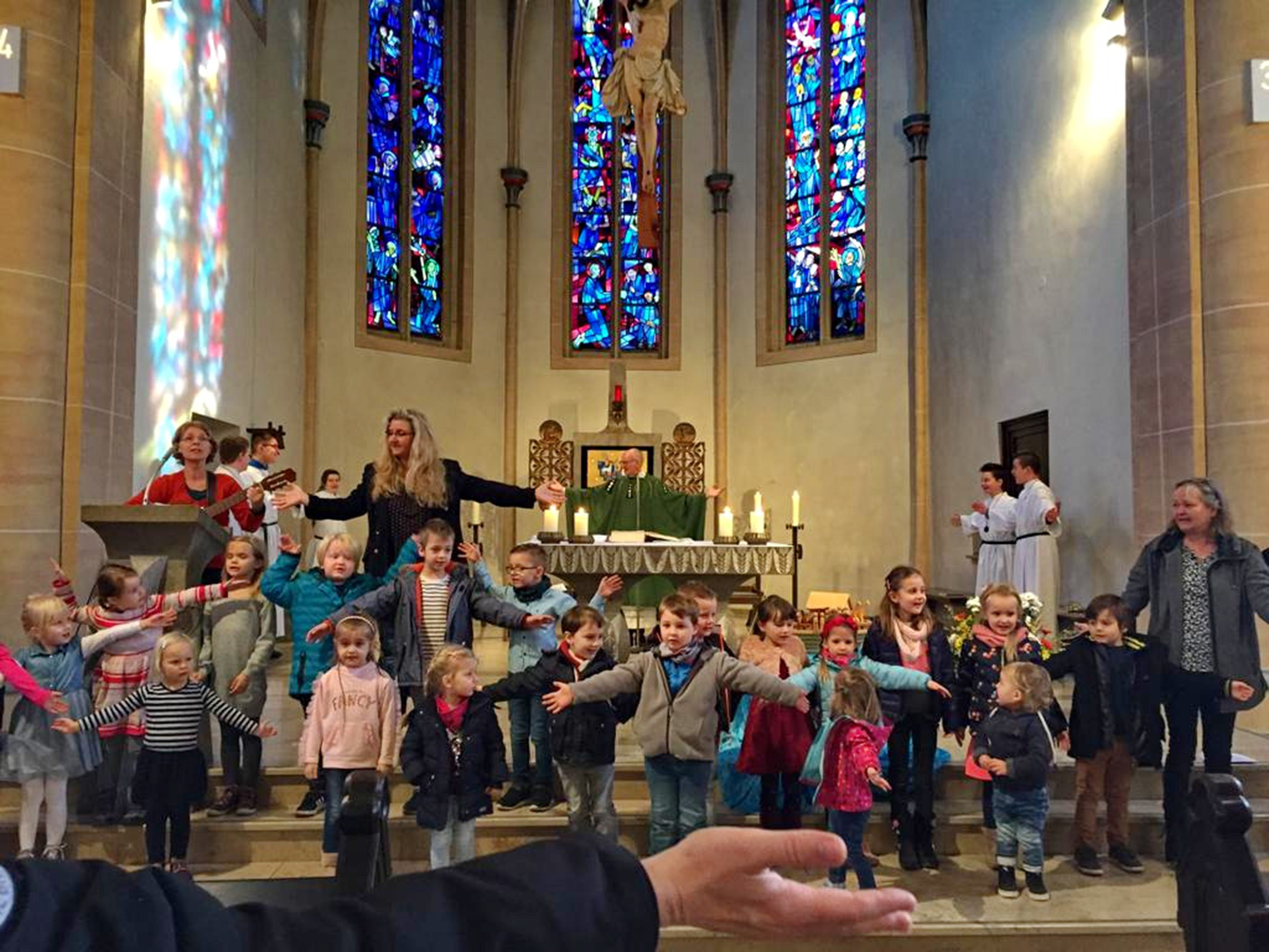 Auftakt war mit dem Gottesdienst in der Asselner St.-Joseph-Kirche.