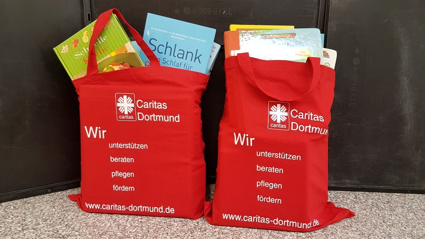 Einen Stoffbeutel mit gebrauchten Büchern füllen und für drei Euro mit nach Hause nehmen- Leseratten sollten sich vom 4.-8. März im Kleiderladen der Caritas an der Osterlandwehr 10-14 umsehen.