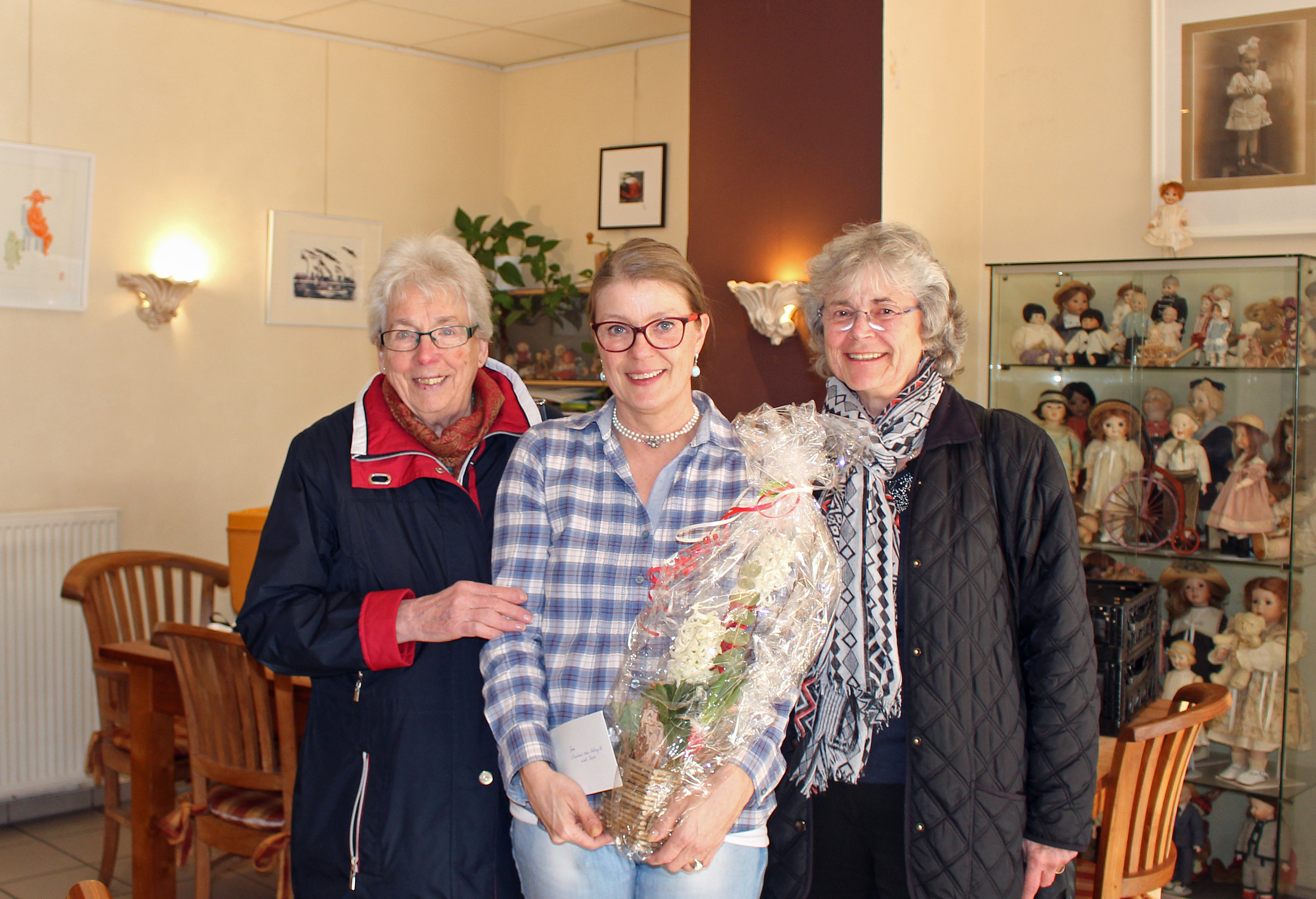 Foto © Jürgen Thoms - Aus der Serie: Erfolgsgeschichte 20 Jahre Café Mailin Unna-Massen - Inge Grönboldt, Christina van Schayck und Heidemarie Zumvenne