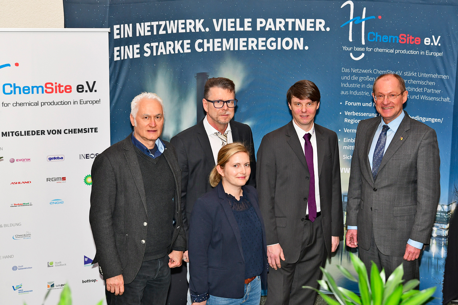 Werbung in eigener Sache betreibt der Verein "ChemSite" mit einer kleinen Wanderausstellung, die noch bis zum 18. März im Neuen Rathaus am Willy-Brandt-Platz zu sehen ist.